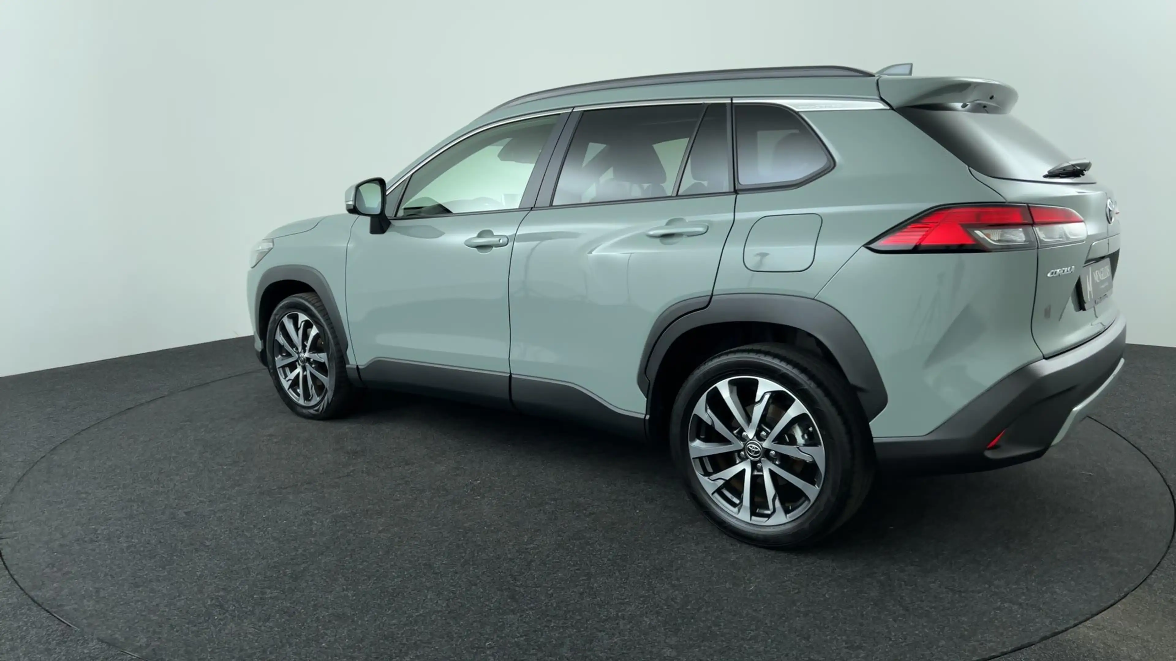 Toyota Corolla Cross Hybrid 140 Style — photo 3