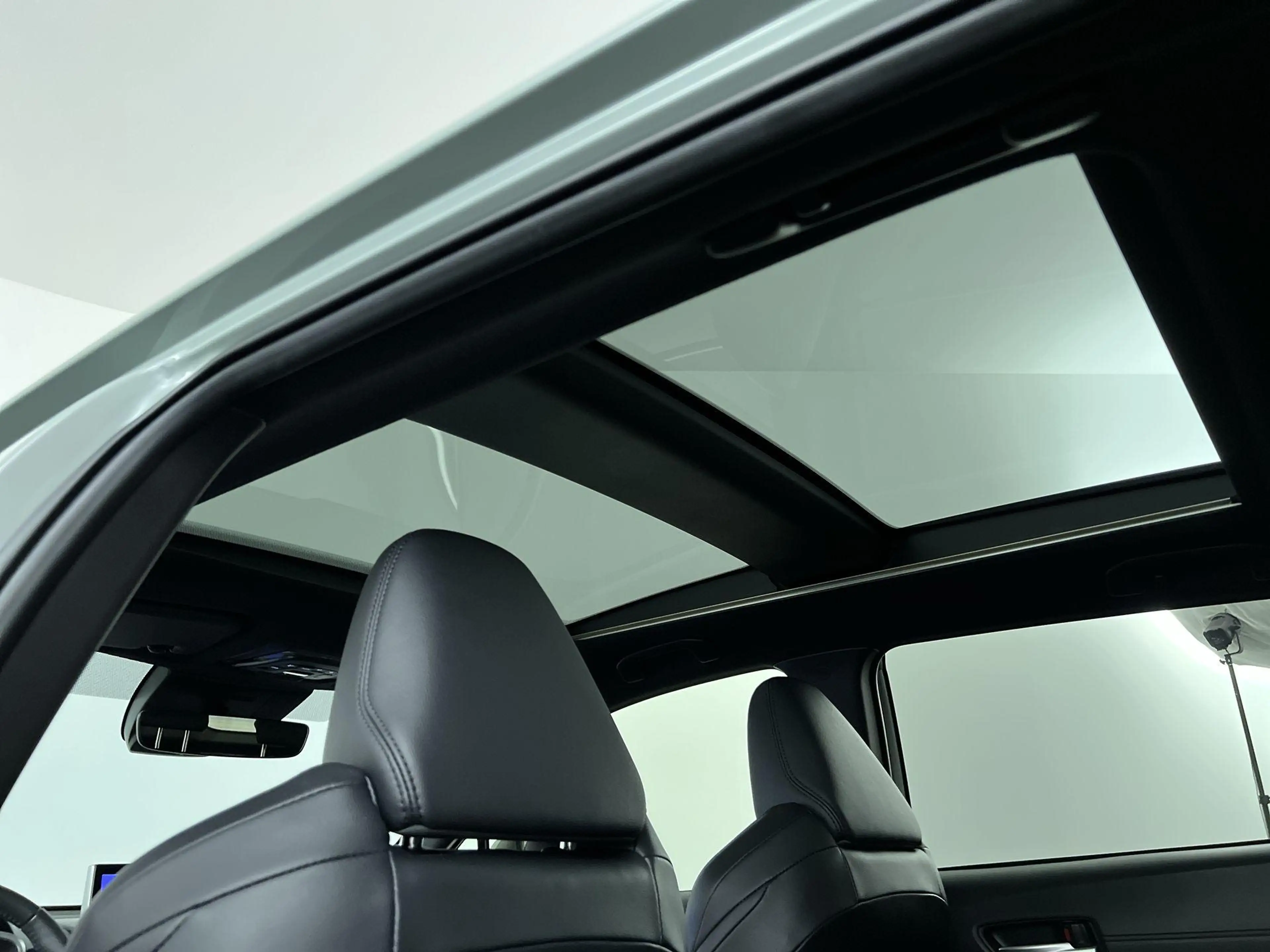 Toyota Corolla Cross Hybrid 140 Style — photo 14