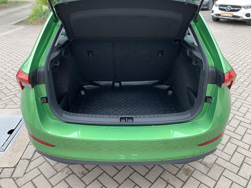 Skoda Scala 1.0TSI Cool&Sound LED+CarPlay+PDC+Sitzhzg — photo 6