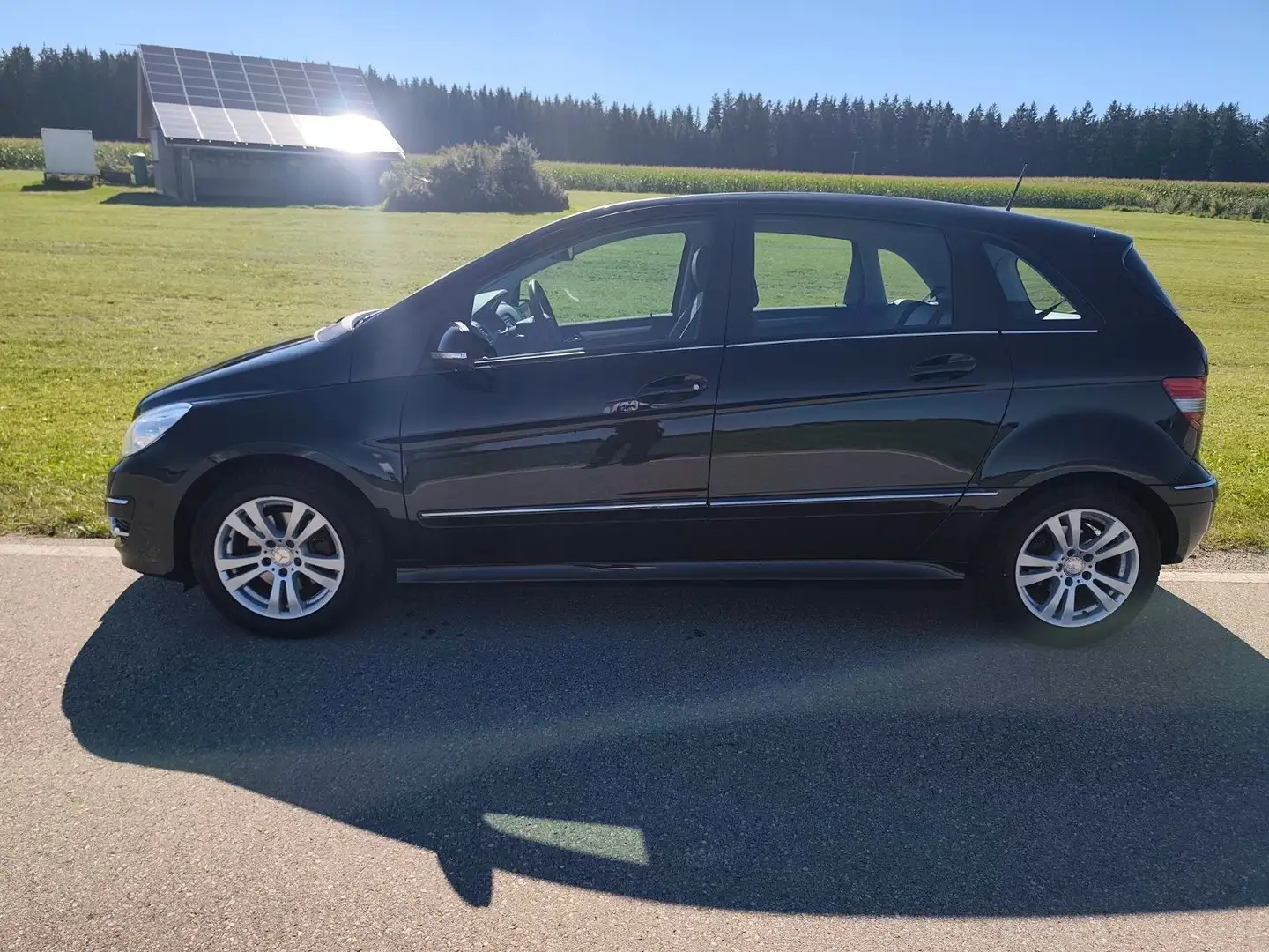 Mercedes-Benz B 200 B -Klasse**TÜV**AU**Kundendienst neu** Schwarz - 1