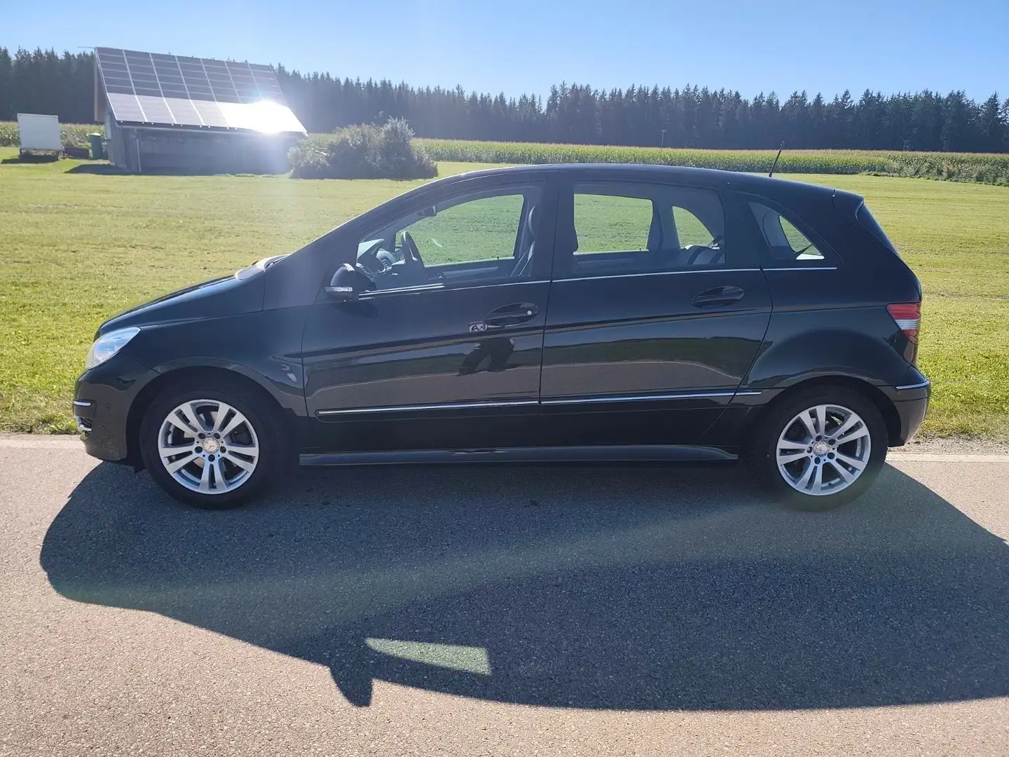 Mercedes-Benz B 200 B -Klasse**TÜV**AU**Kundendienst neu** Schwarz - 2