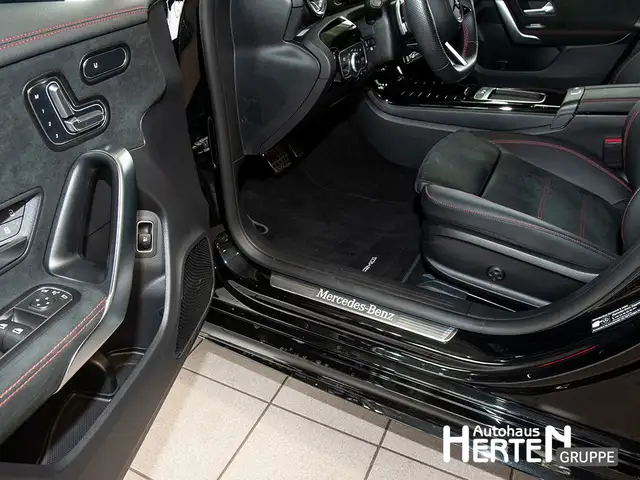 Mercedes-Benz CLA view 12