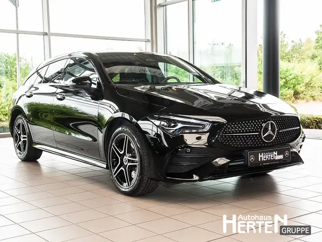 Mercedes-Benz CLA view 3