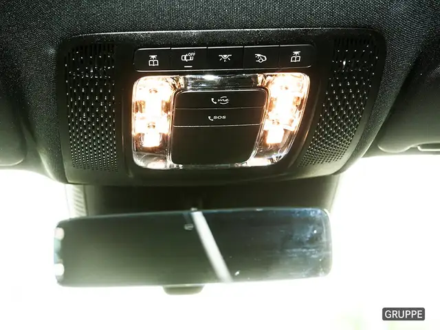 Mercedes-Benz CLA view 11