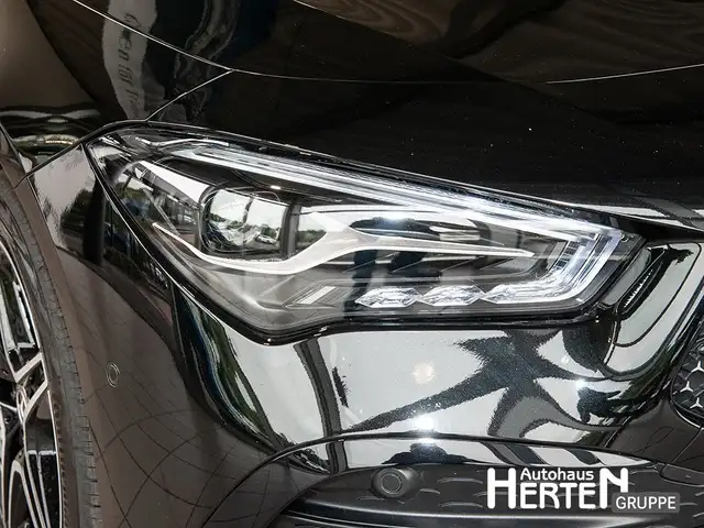Mercedes-Benz CLA view 13