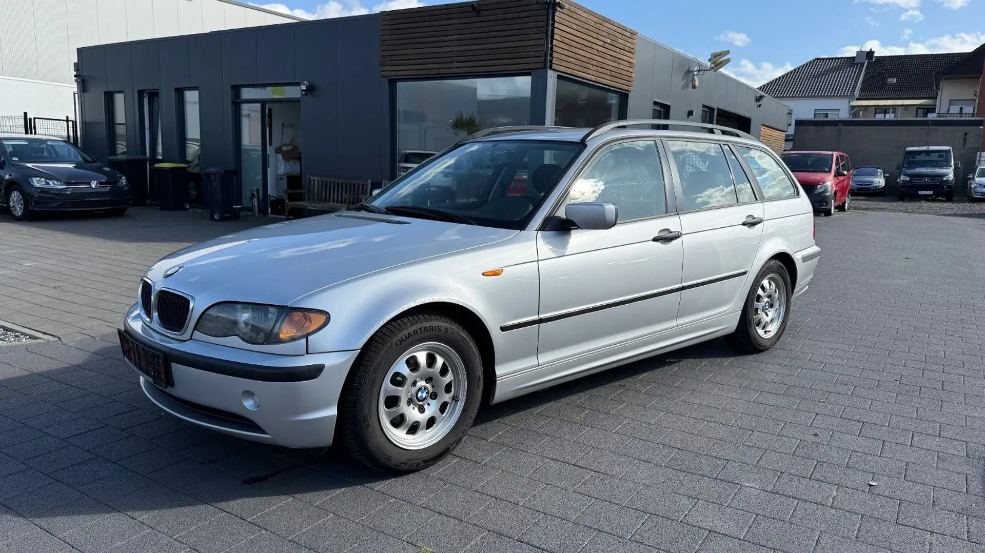 BMW 318 Baureihe 3 Touring 318d Silber - 1
