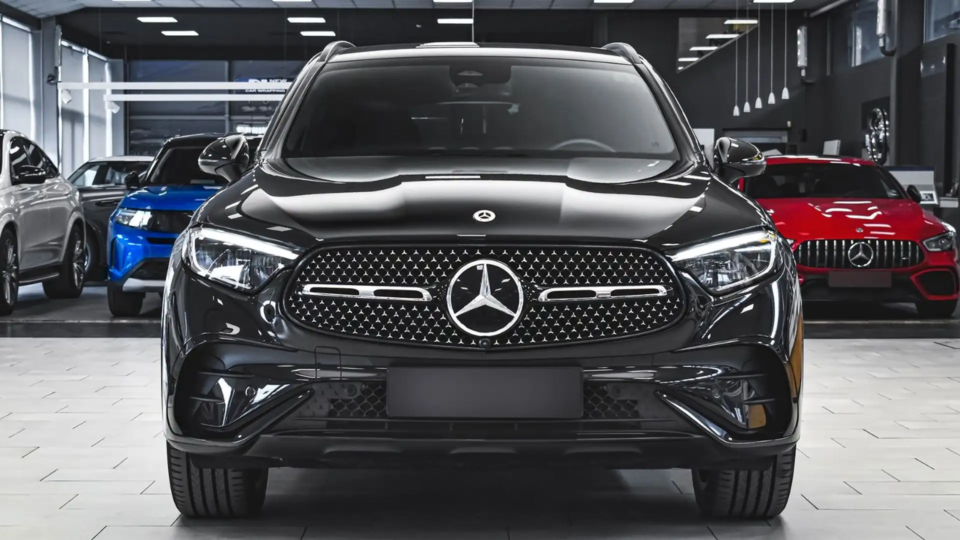 Mercedes-Benz GLC 400 e AMG Line Plug-in Hybrid 4MATIC Schwarz - 1