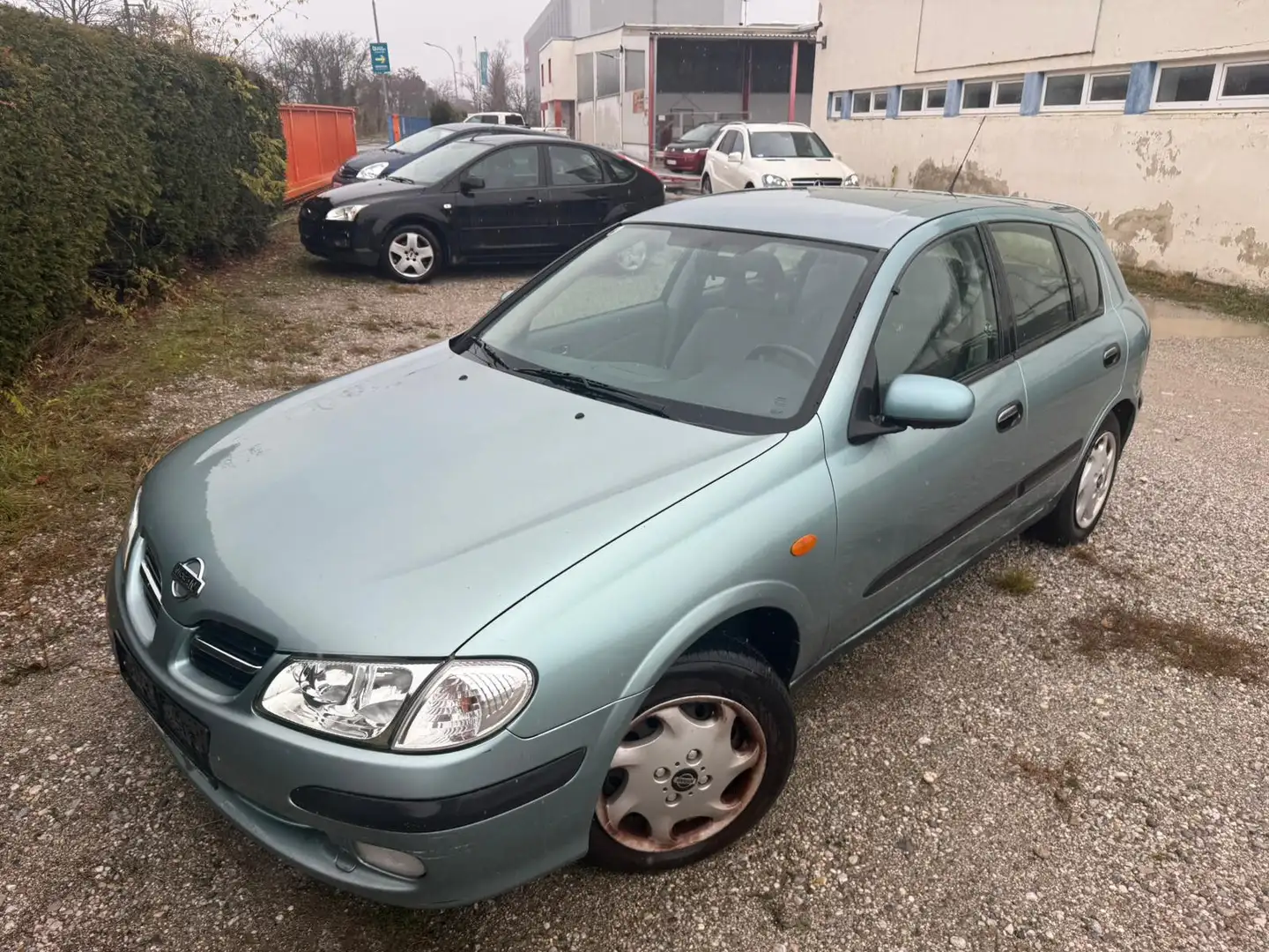 Nissan Almera 1.5 Sport Benzin - 1