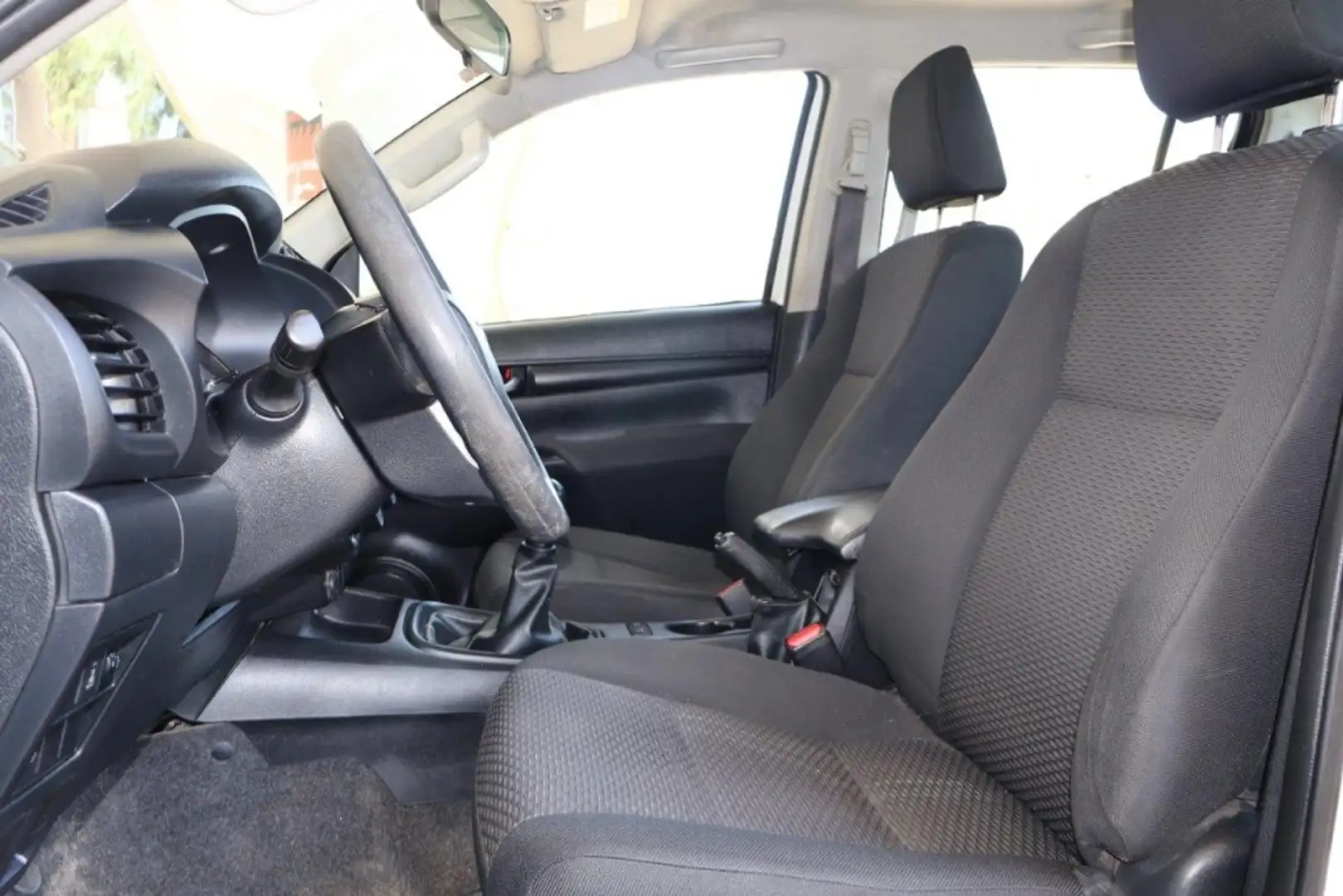 Toyota Hilux Cabina Doble GX Blanco - 2