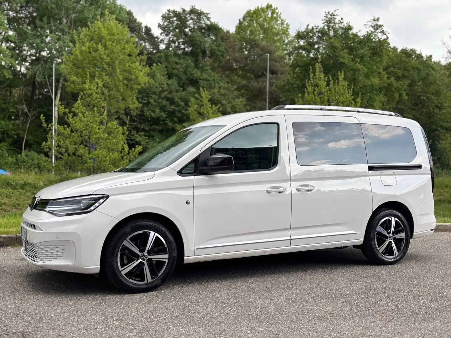 Volkswagen Caddy Pianale Ribassato 2.0 TDI 122 CV DSG Style Maxi Wit - 2