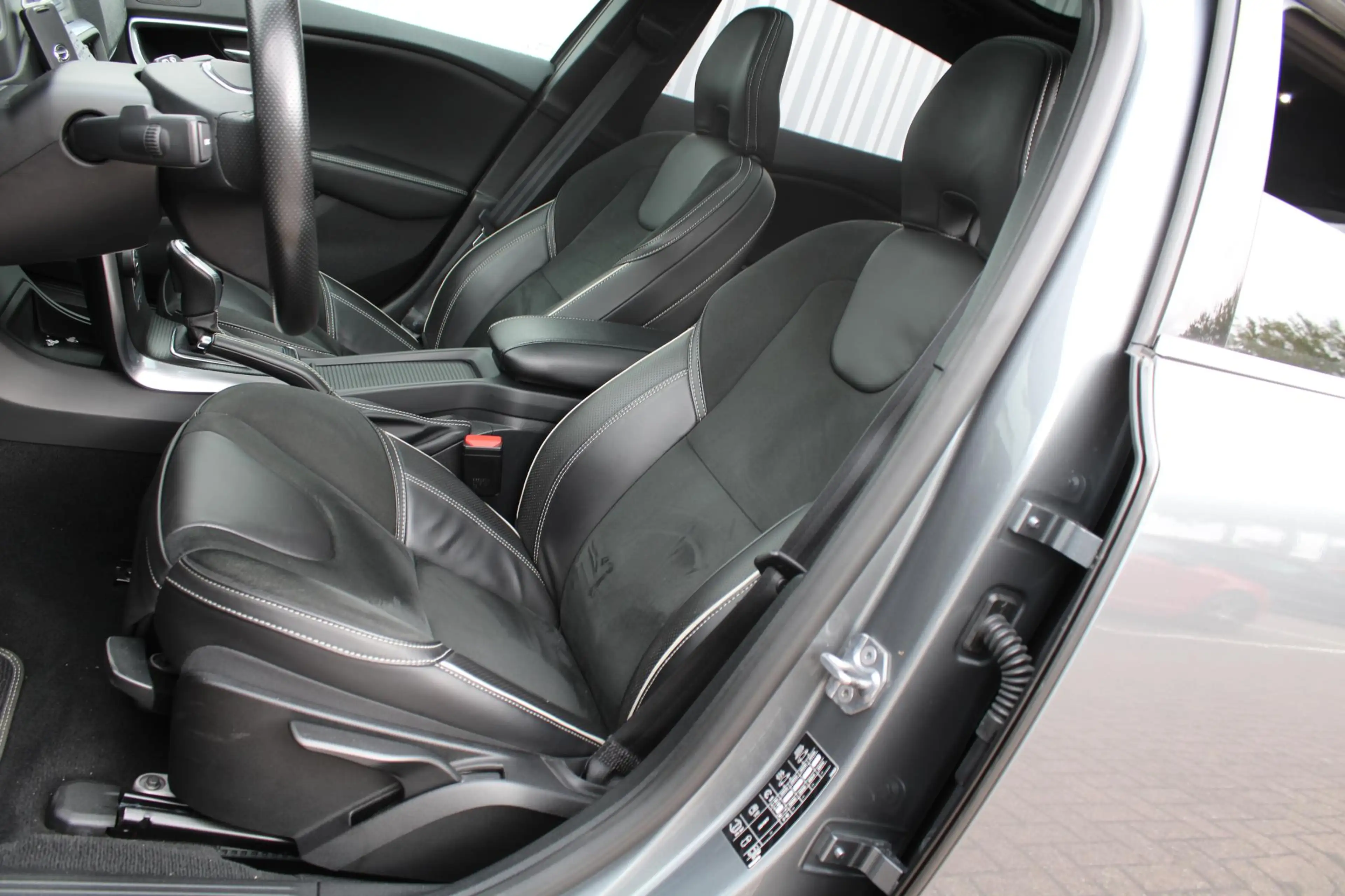 Volvo V40 1.5 T3 Polar+ Sport Panoramadak | Achteruitrijcame — photo 8