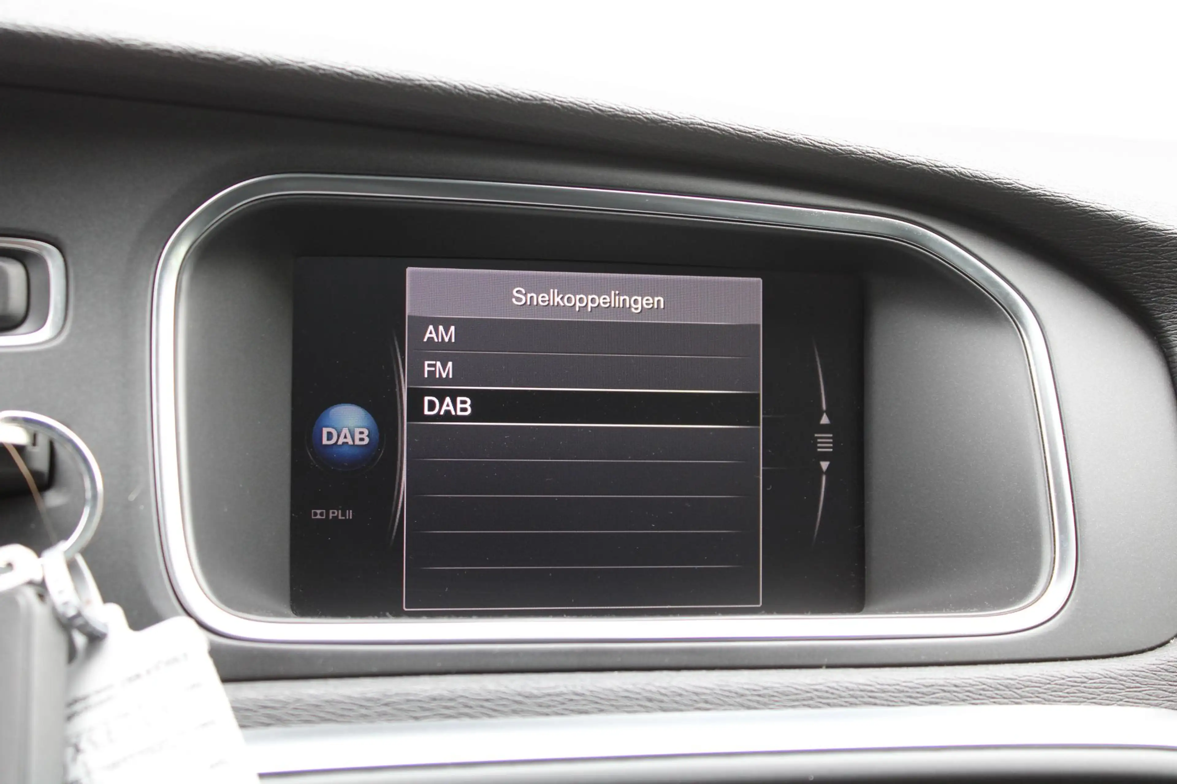 Volvo V40 1.5 T3 Polar+ Sport Panoramadak | Achteruitrijcame — photo 14