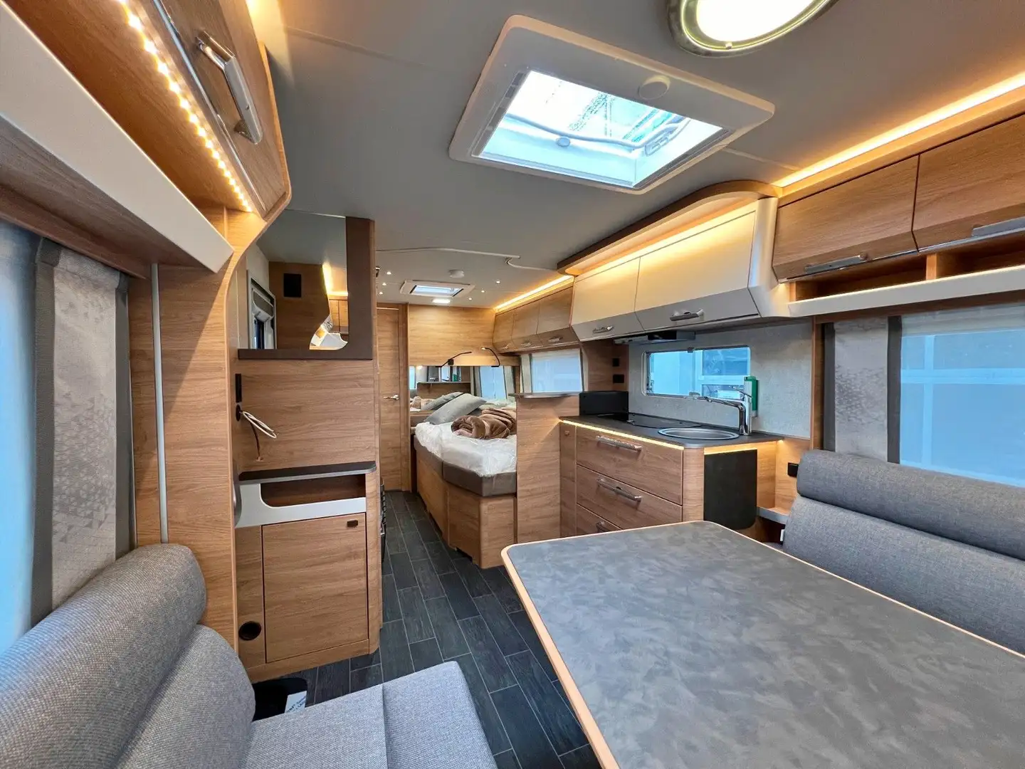 Tabbert Da Vinci 560 HTD 2,5*Rahmenfenster*2024*Heckbad* Weiß - 1