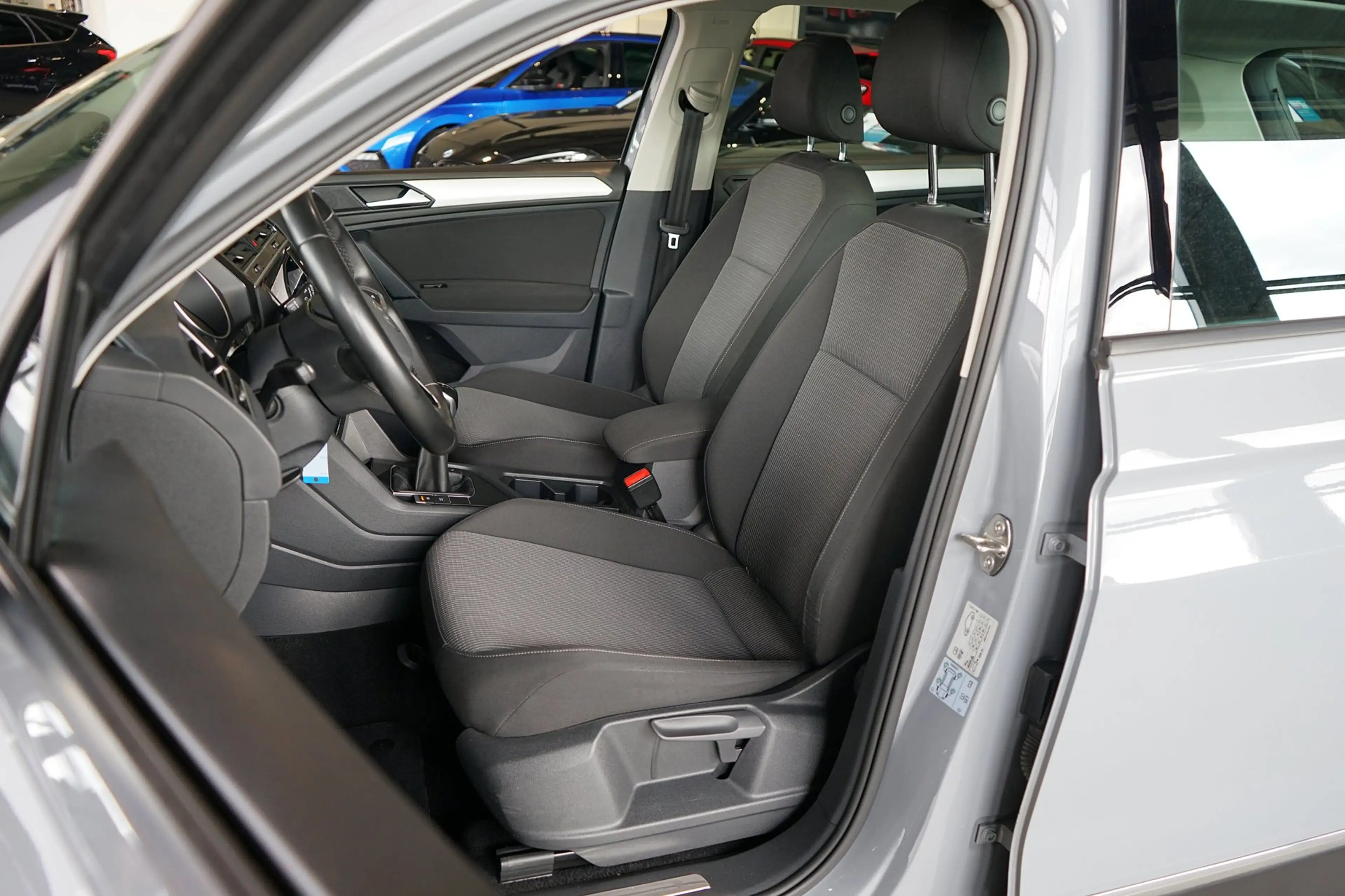 Volkswagen Tiguan 1.5 TSI Life EERSTE EIGENAAR | STOELVERWARMING — photo 5