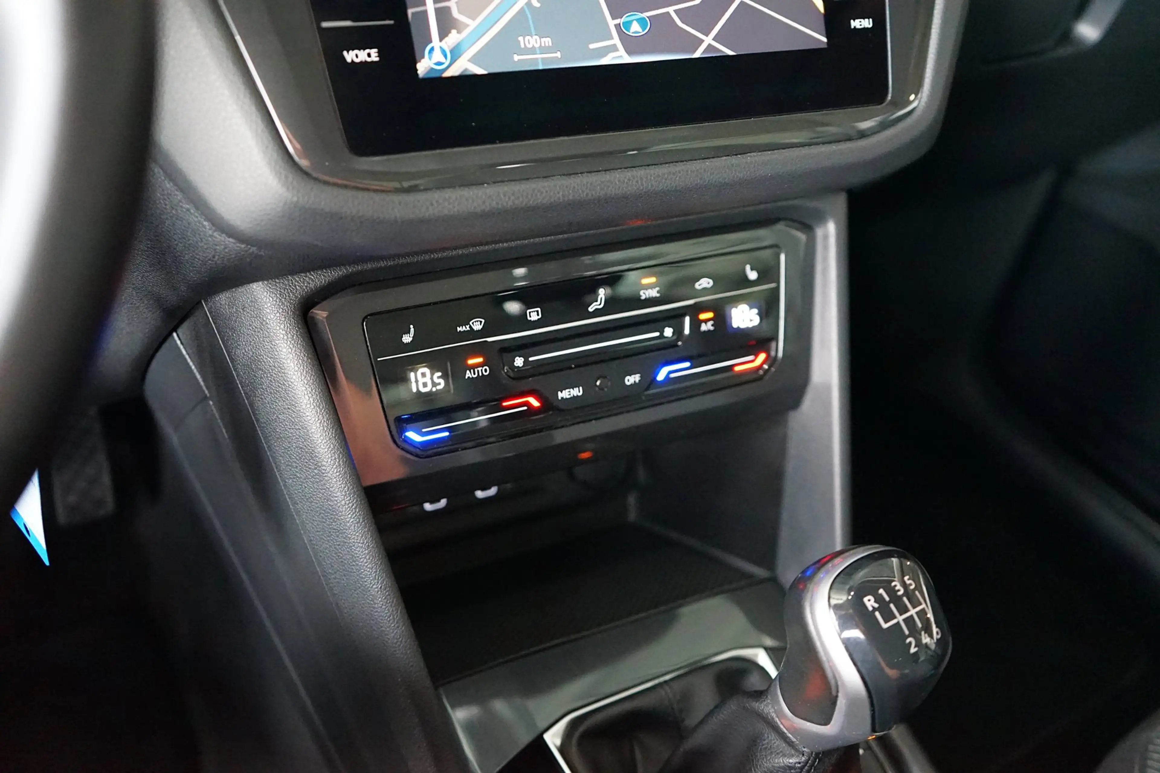 Volkswagen Tiguan 1.5 TSI Life EERSTE EIGENAAR | STOELVERWARMING — photo 12