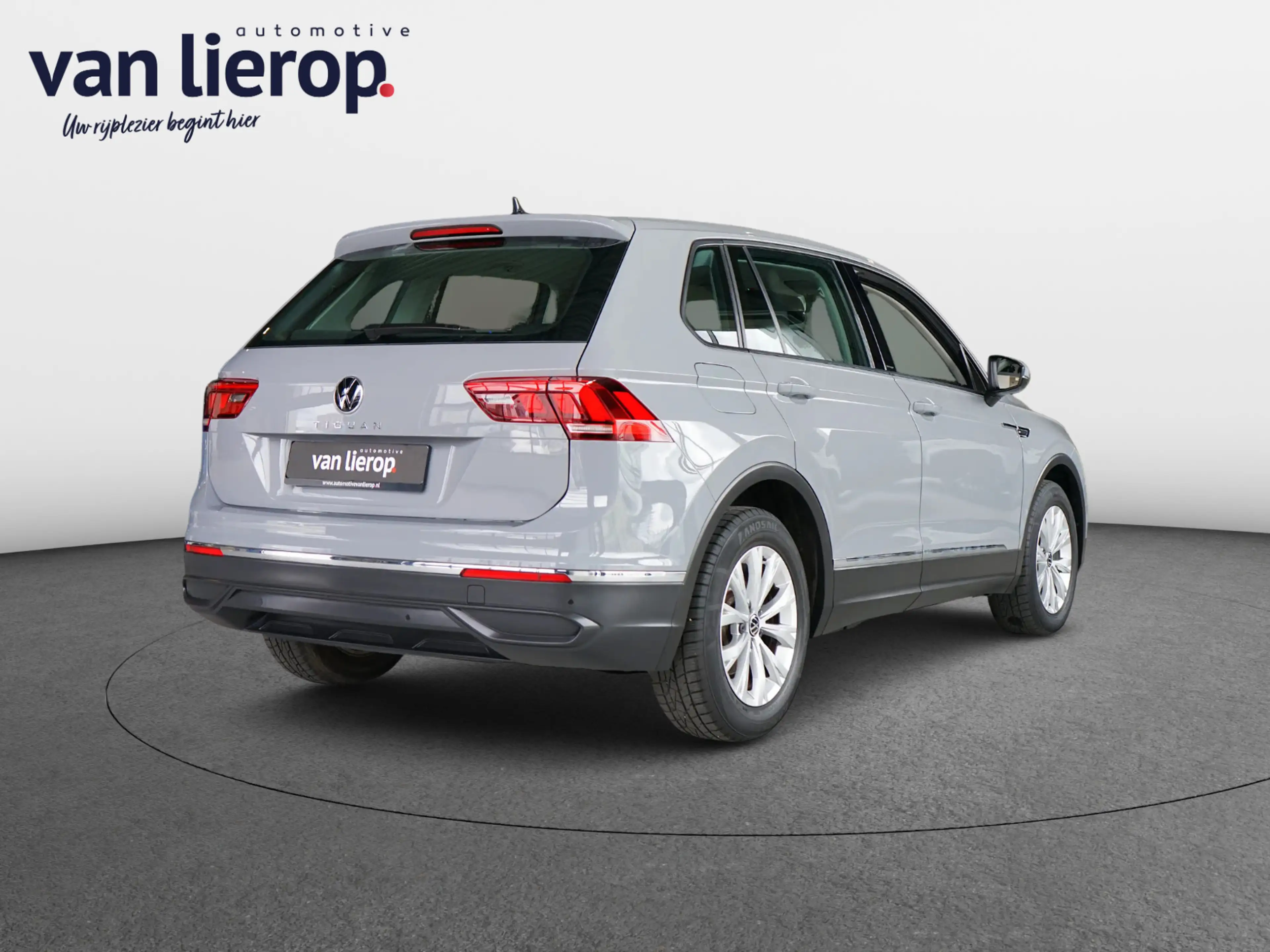 Volkswagen Tiguan 1.5 TSI Life EERSTE EIGENAAR | STOELVERWARMING — photo 3