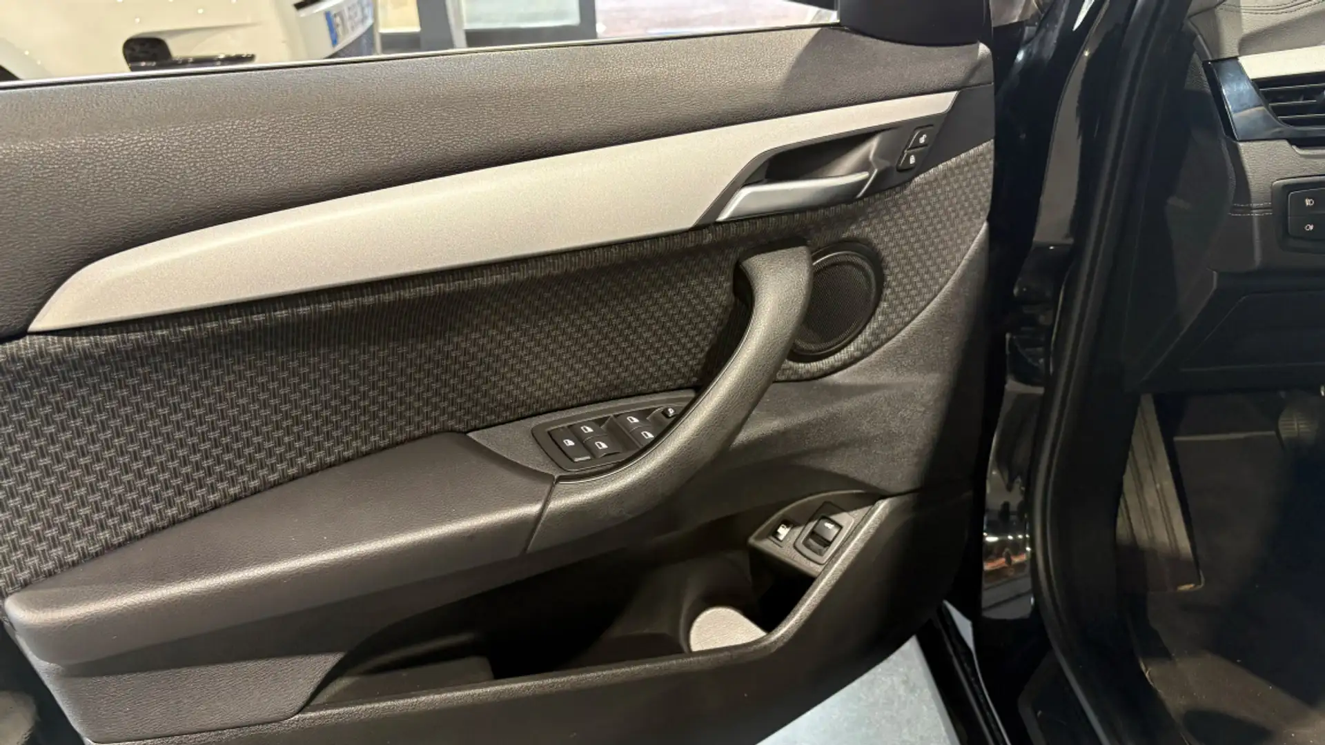 BMW X2 xDrive 25e 220ch Business Design Bva6 - 2