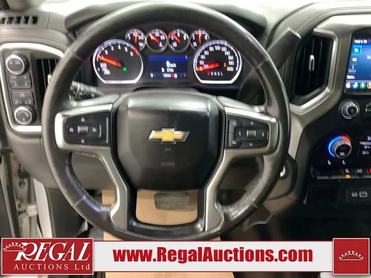 Chevrolet Silverado 1500 снимка Chevrolet Silverado 1500