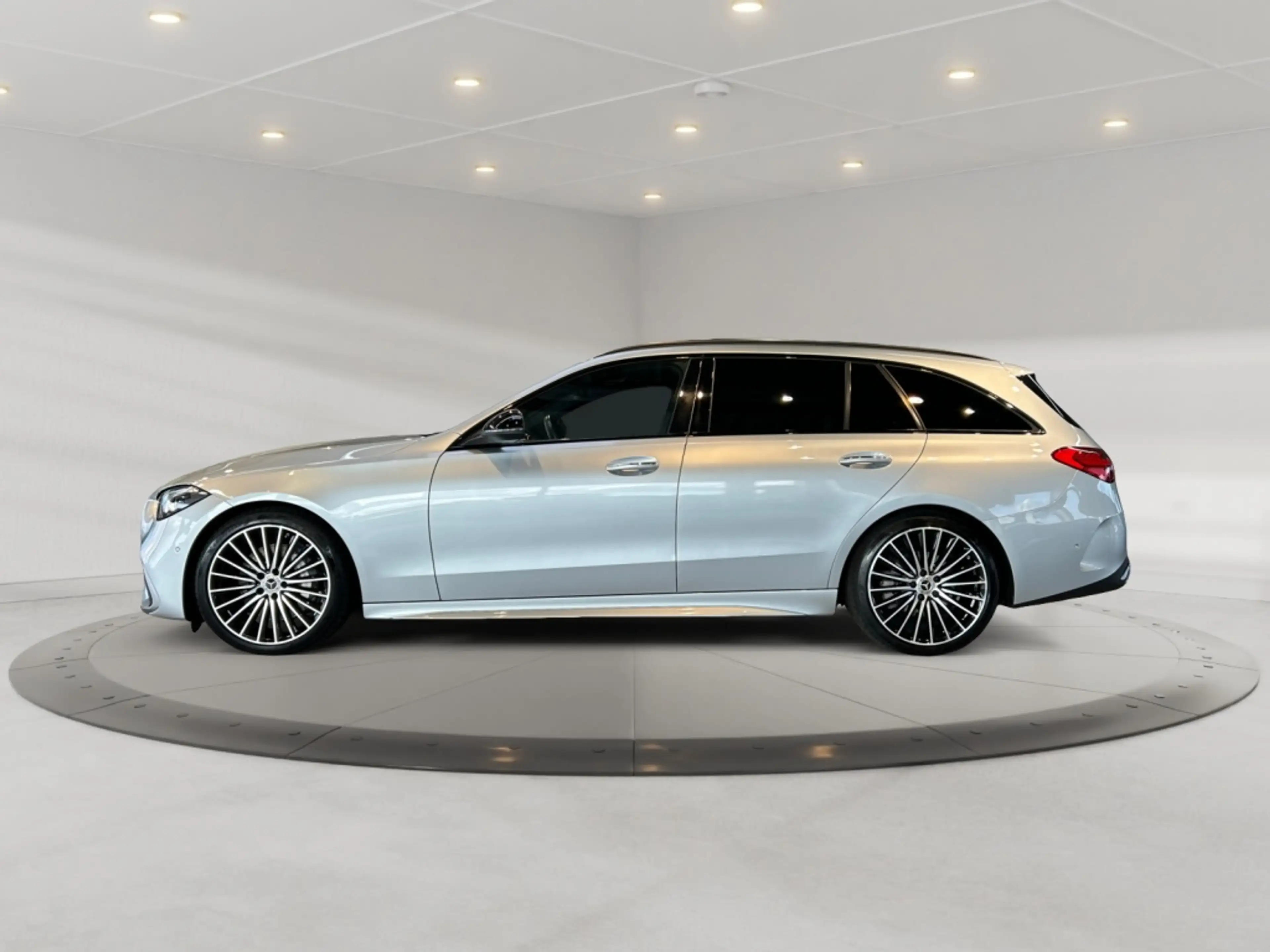 Mercedes-Benz C 220 d 4matic T AMG AMG+MBUX+Night+Fahrassist — photo 5