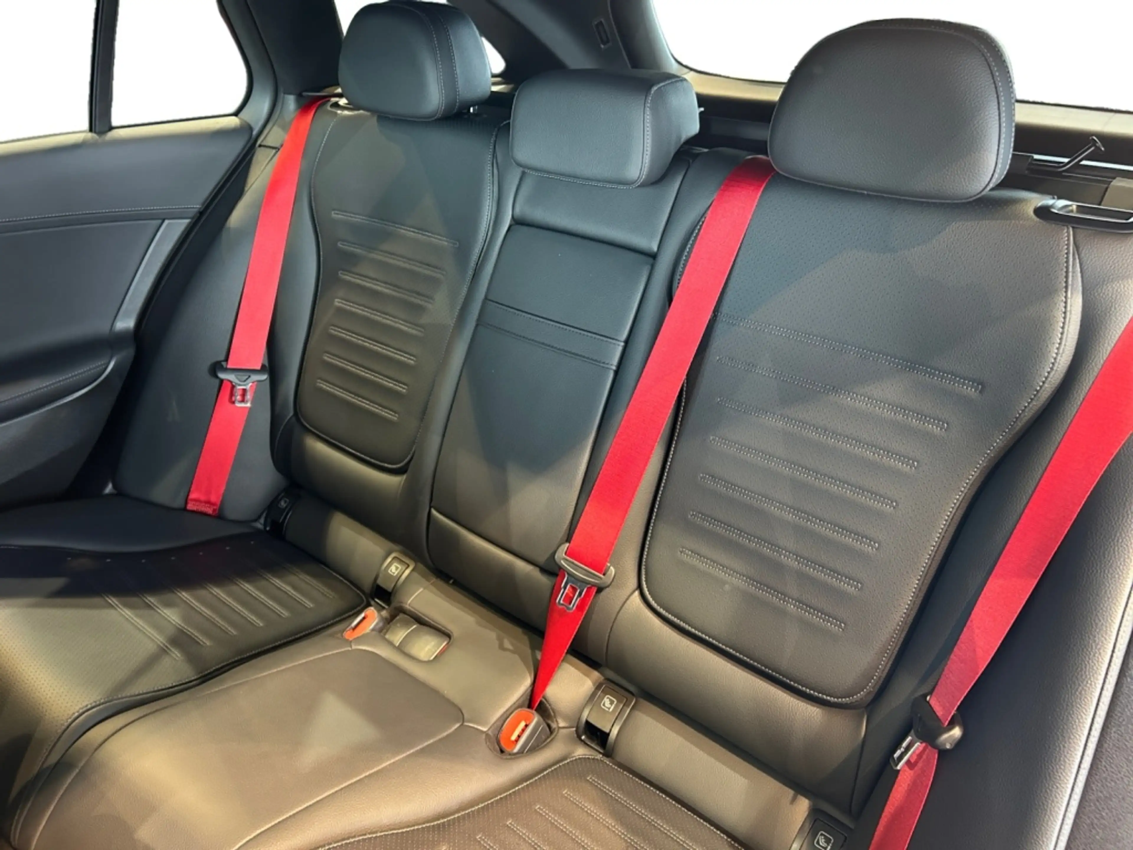 Mercedes-Benz C 220 d 4matic T AMG AMG+MBUX+Night+Fahrassist — photo 11
