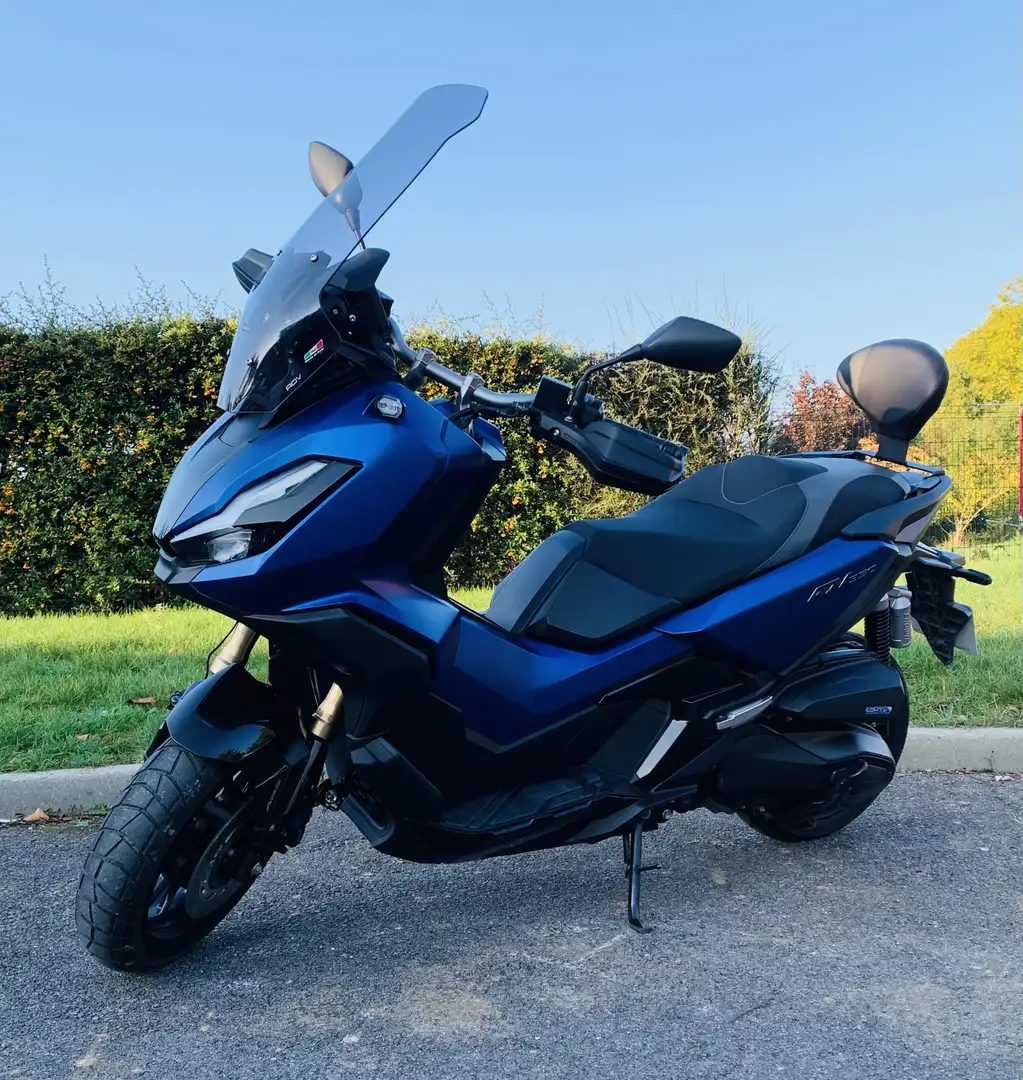Honda ADV 350 Blau - 2