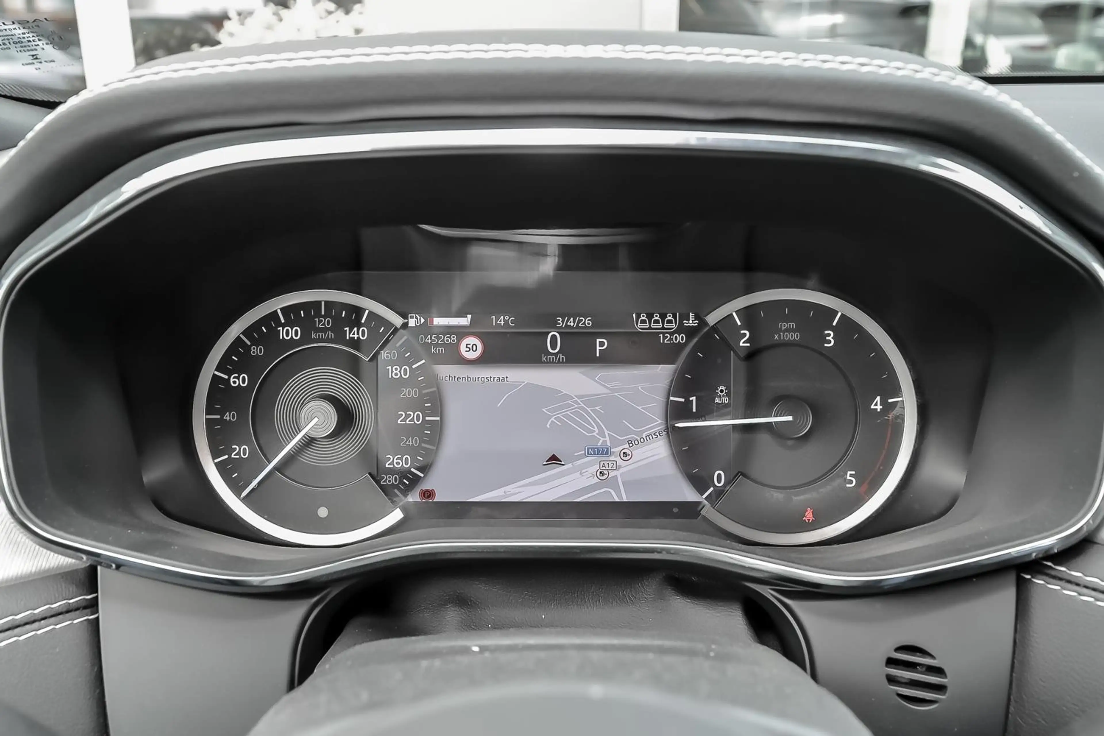 Jaguar XF Sportbrake D200 R-Dynamic S — photo 13