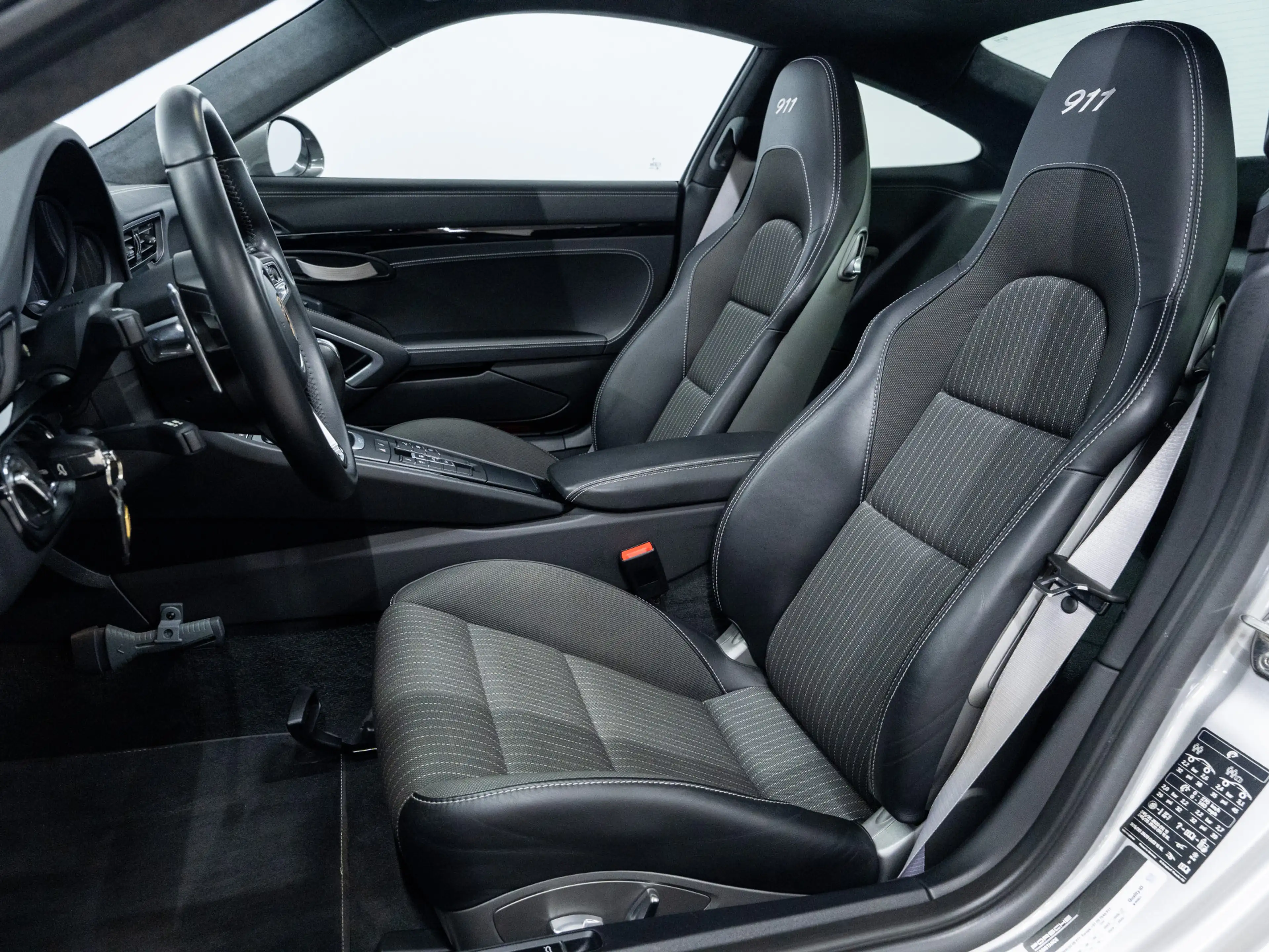 Porsche 991 Carrera T — photo 8
