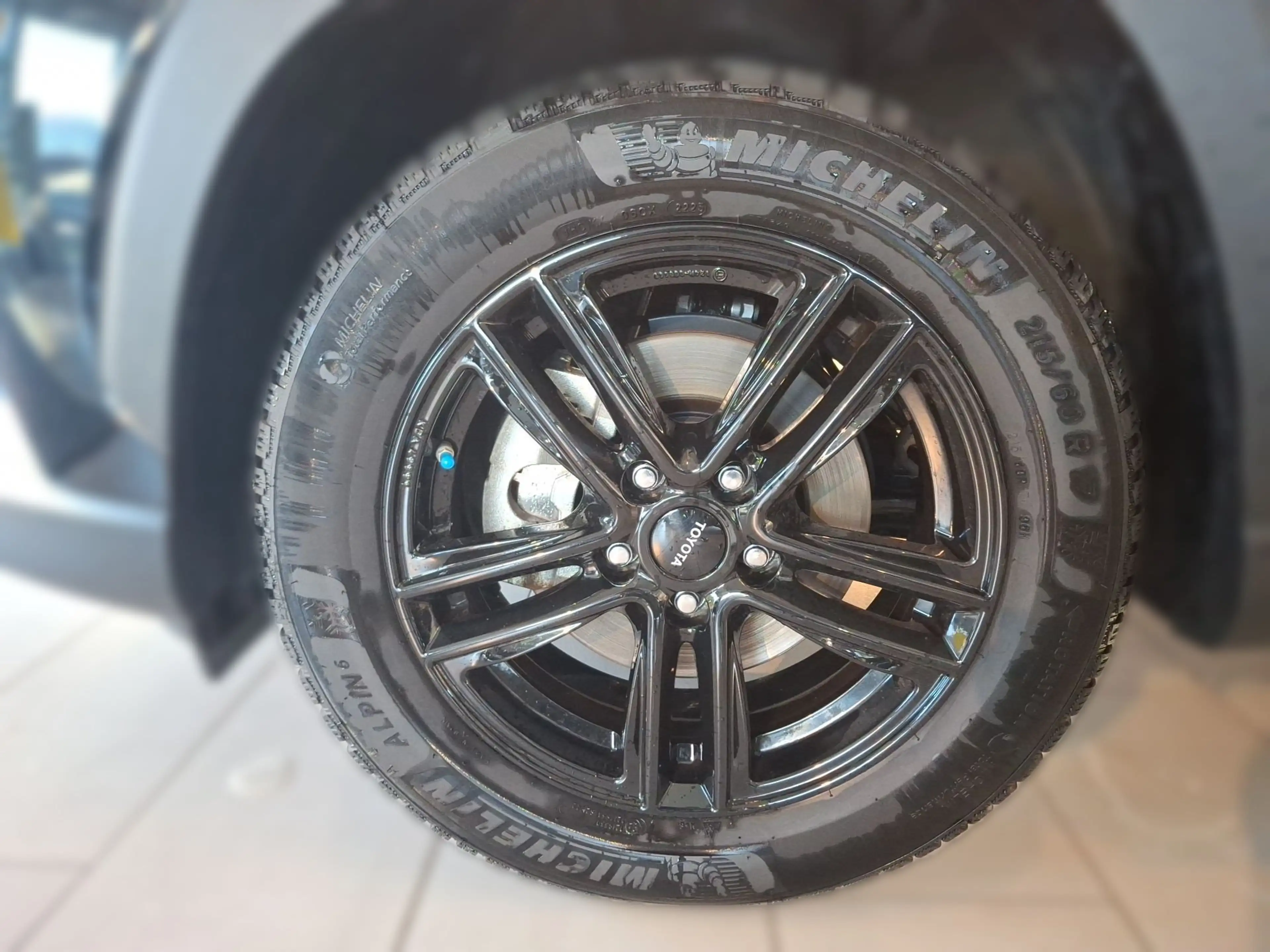 Toyota Corolla Cross 1.8 FWD Active ACC+LED+Navi+SHZ+LM — photo 10