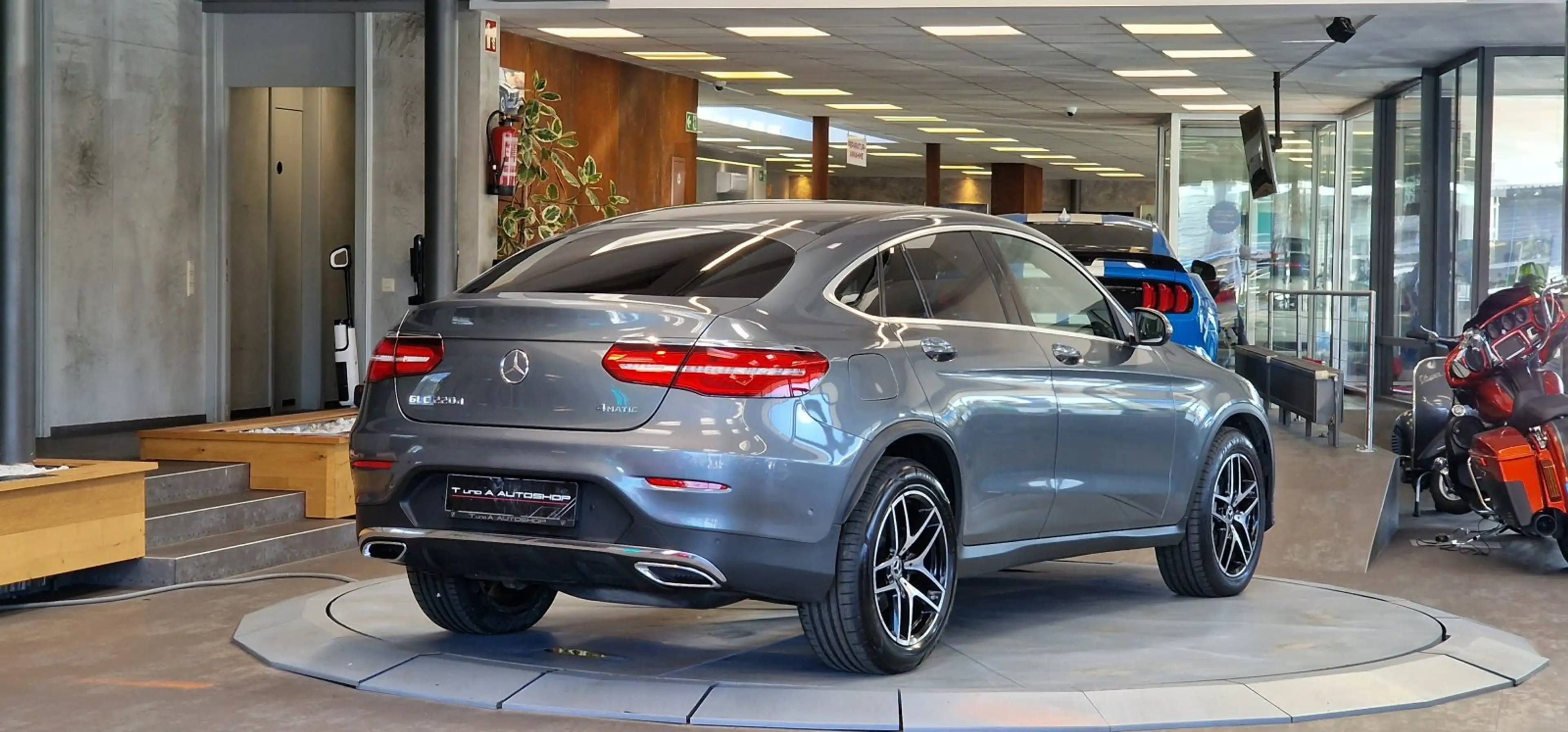 Mercedes-Benz GLC 220 d Coupe 4-Matic AMG-Paket Aut. *Kamera*Navi*Sitzbe — photo 7
