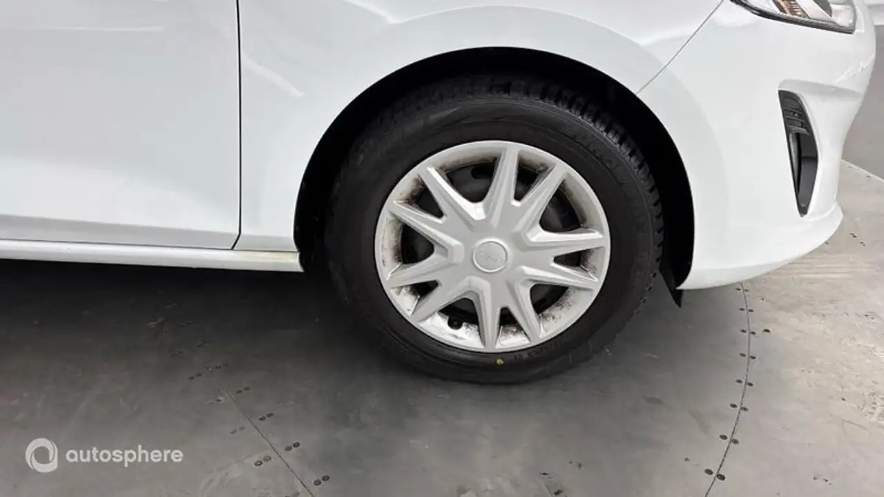 Ford Fiesta 5 portes — photo 20