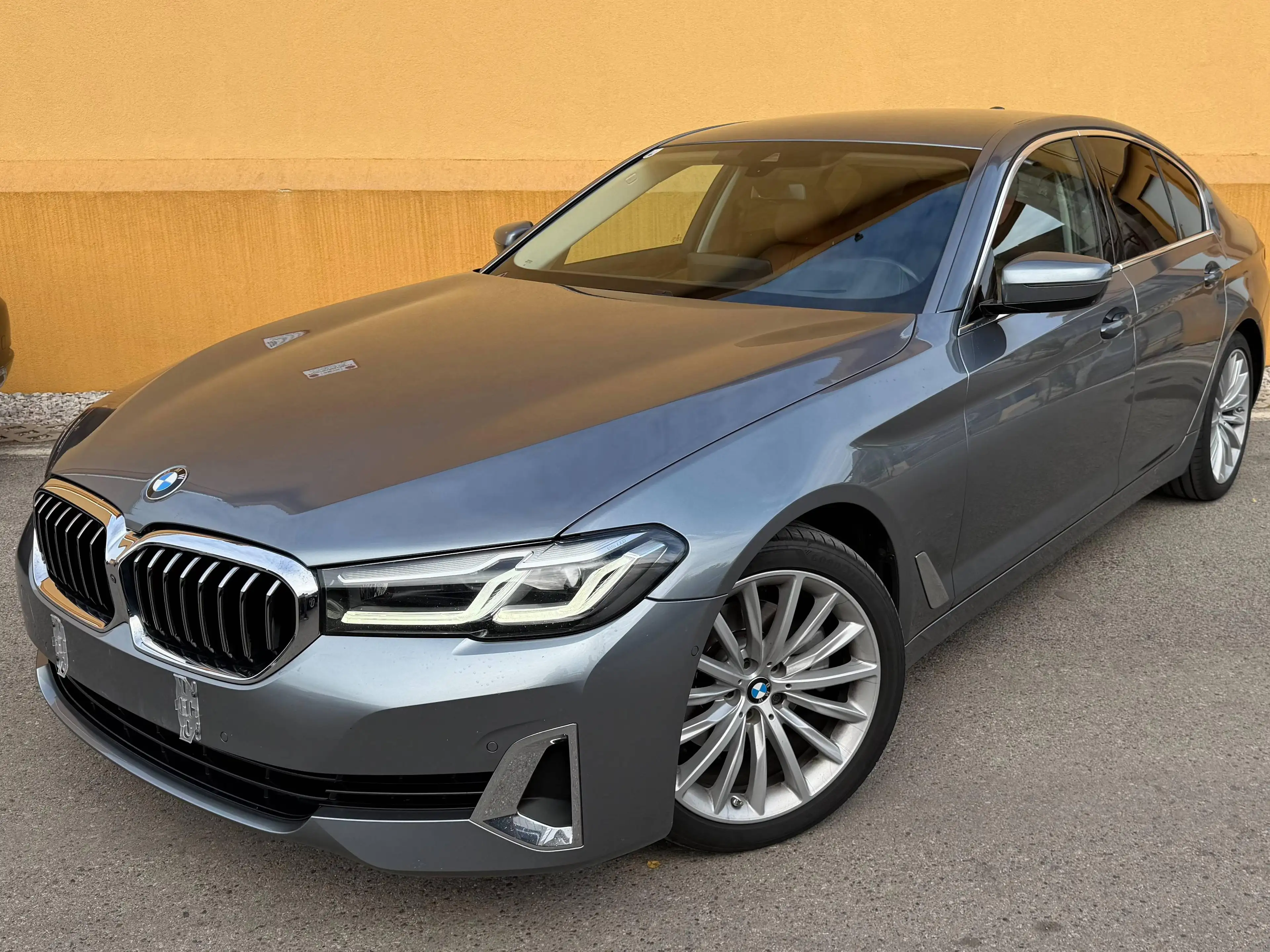 BMW 520 520 d xDrive Luxury Line — photo 2