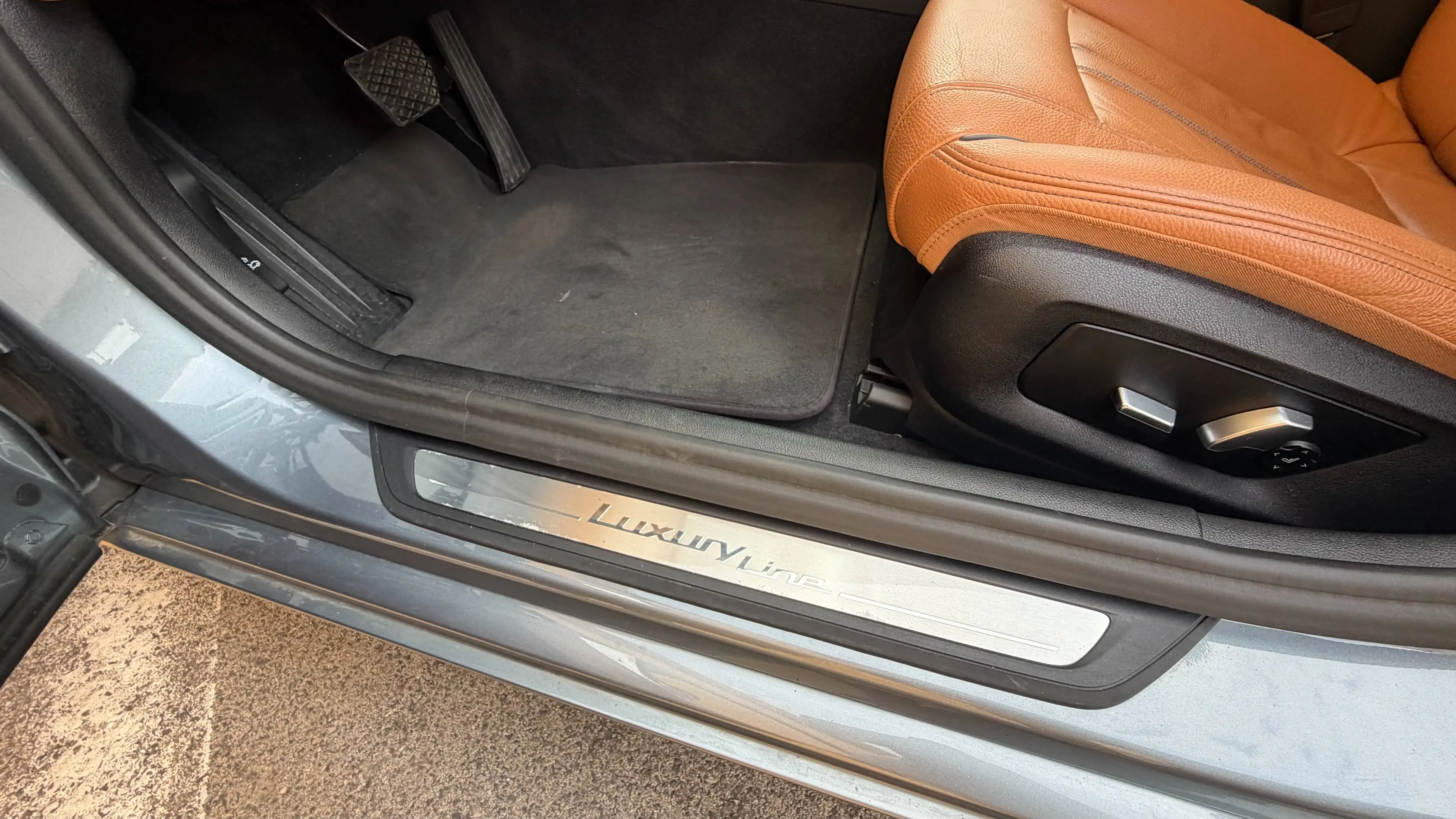 BMW 520 520 d xDrive Luxury Line — photo 12
