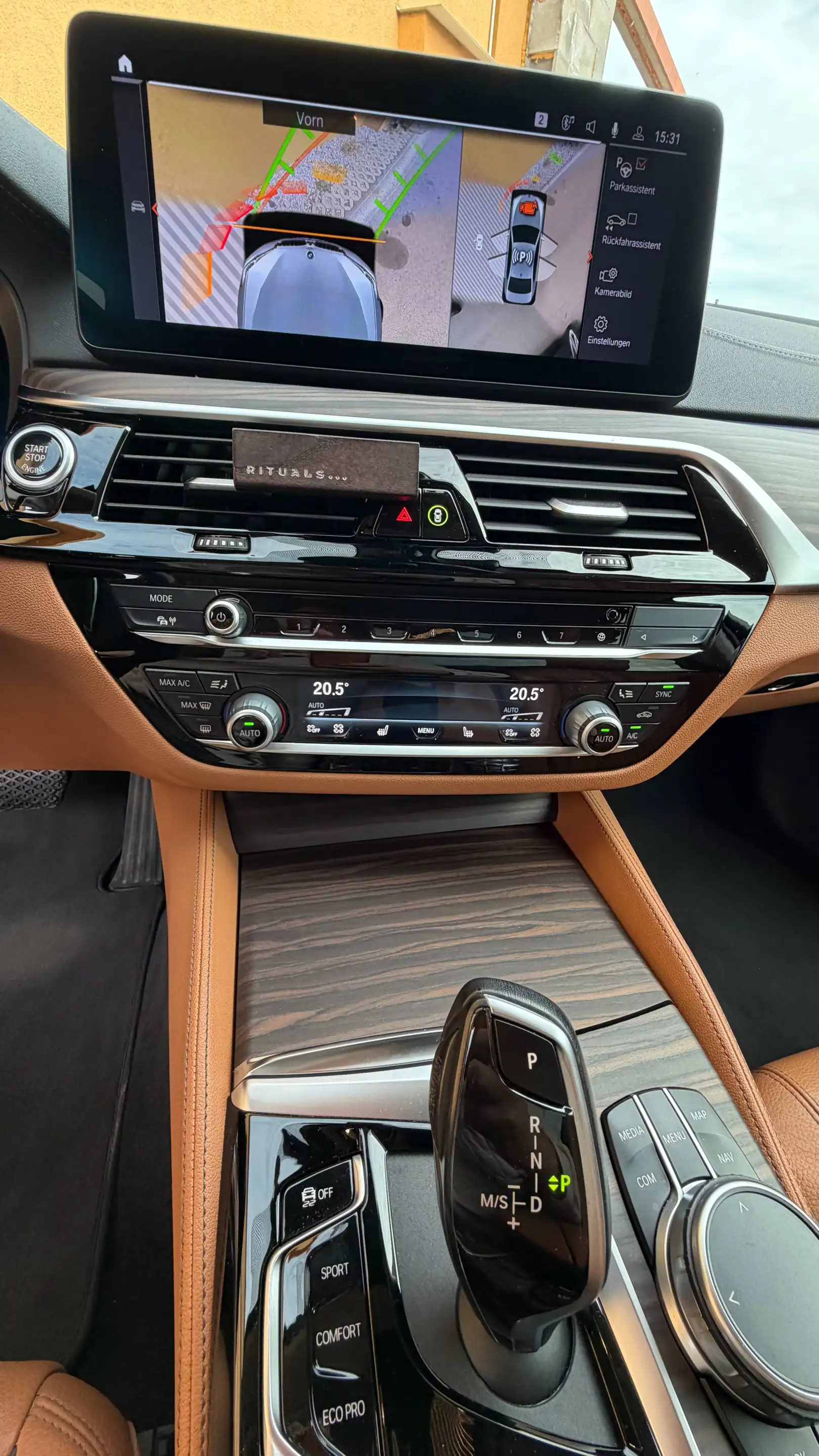BMW 520 520 d xDrive Luxury Line — photo 13