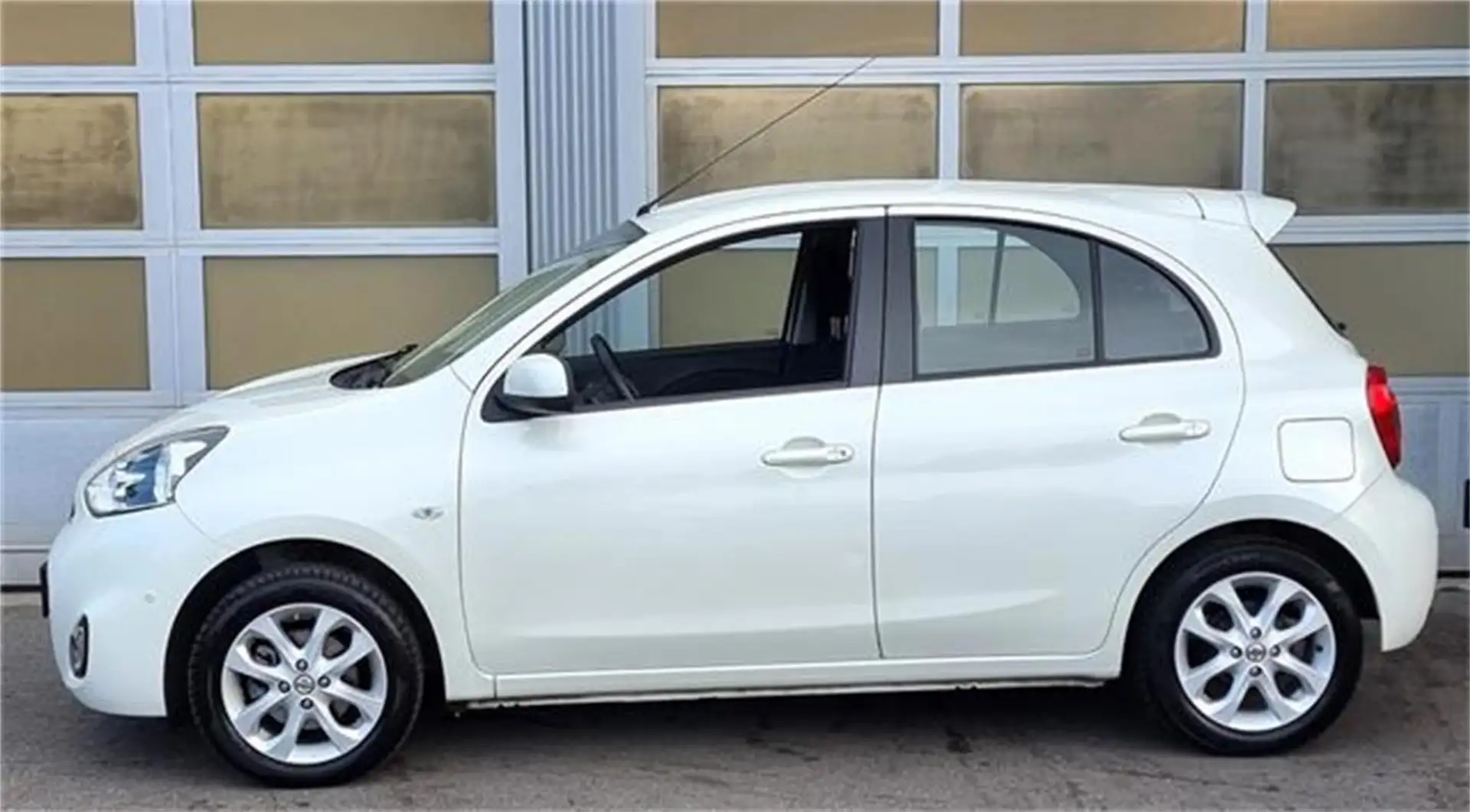 Nissan Micra 1,2 Supermouse CVT Automatik mit Navigation Weiß - 2