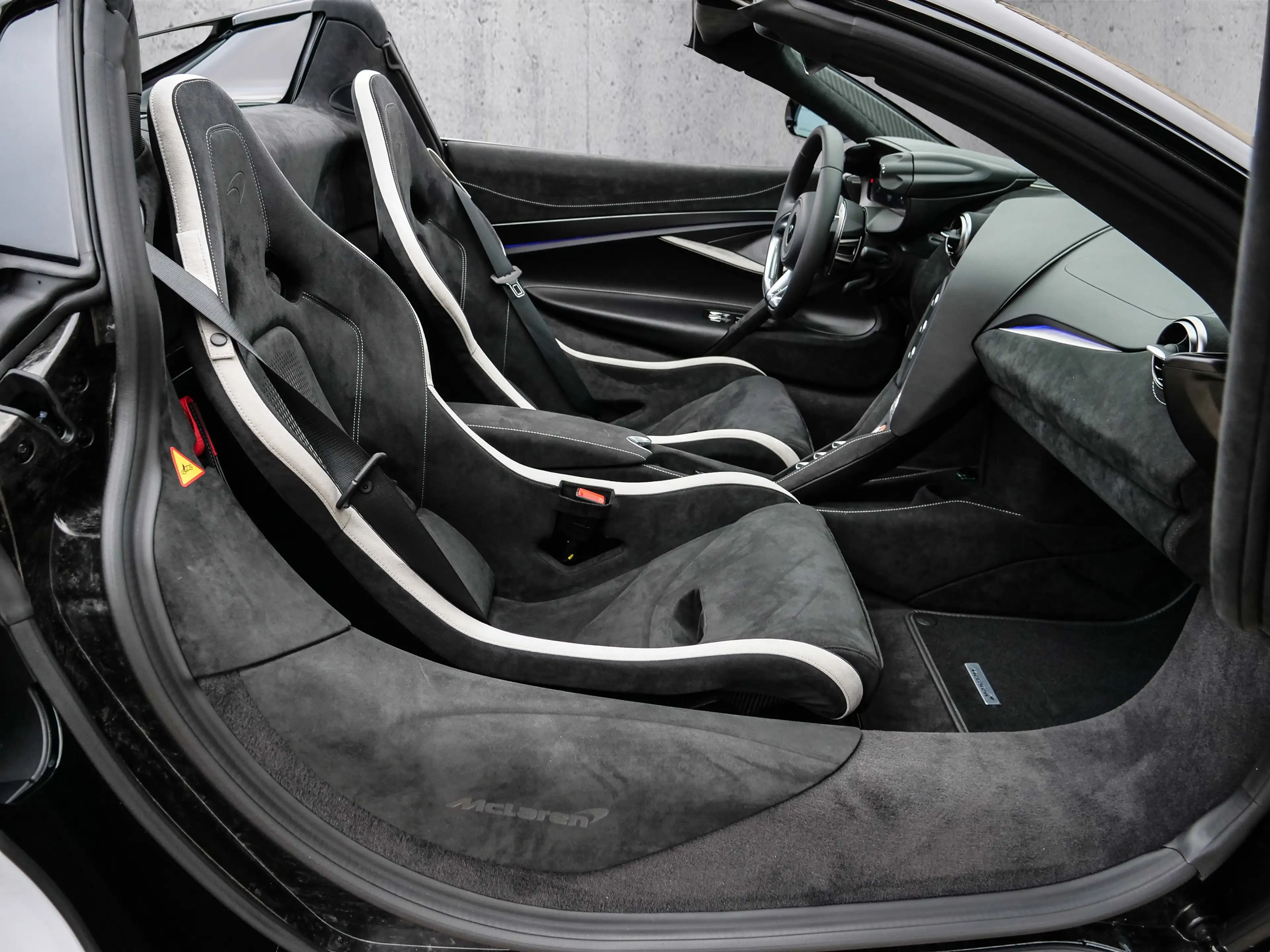 McLaren 750S Spider MSO.Black Pack, B&W Sound, Lift — photo 13