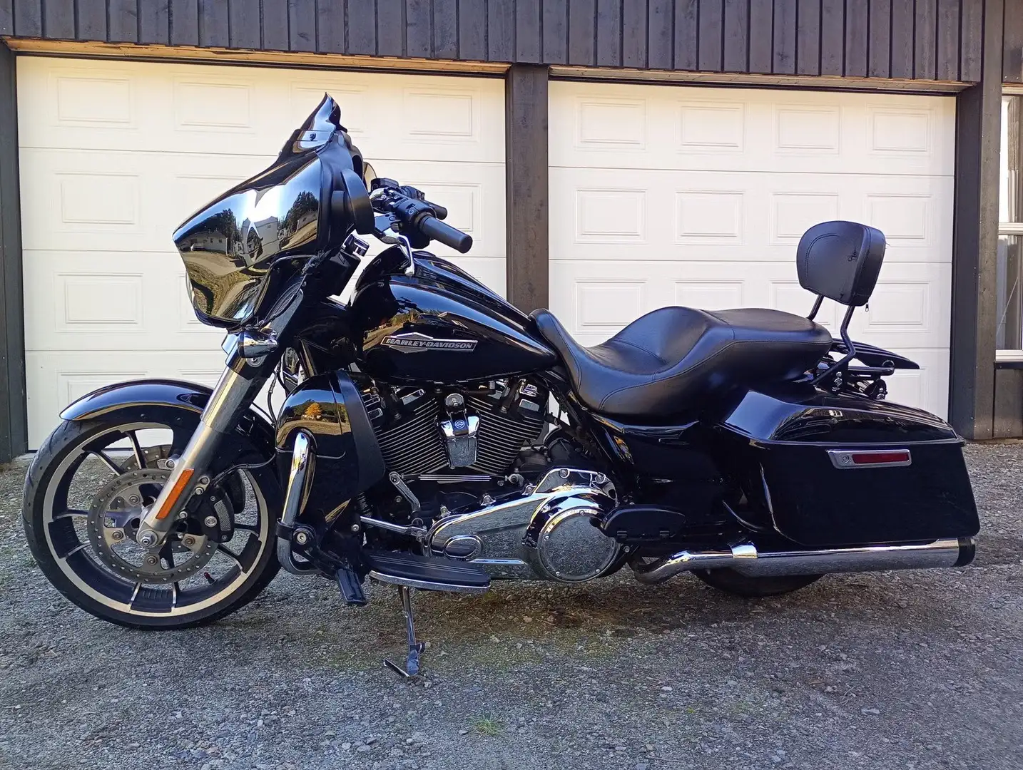 Harley-Davidson Street Glide FLHX Noir - 1
