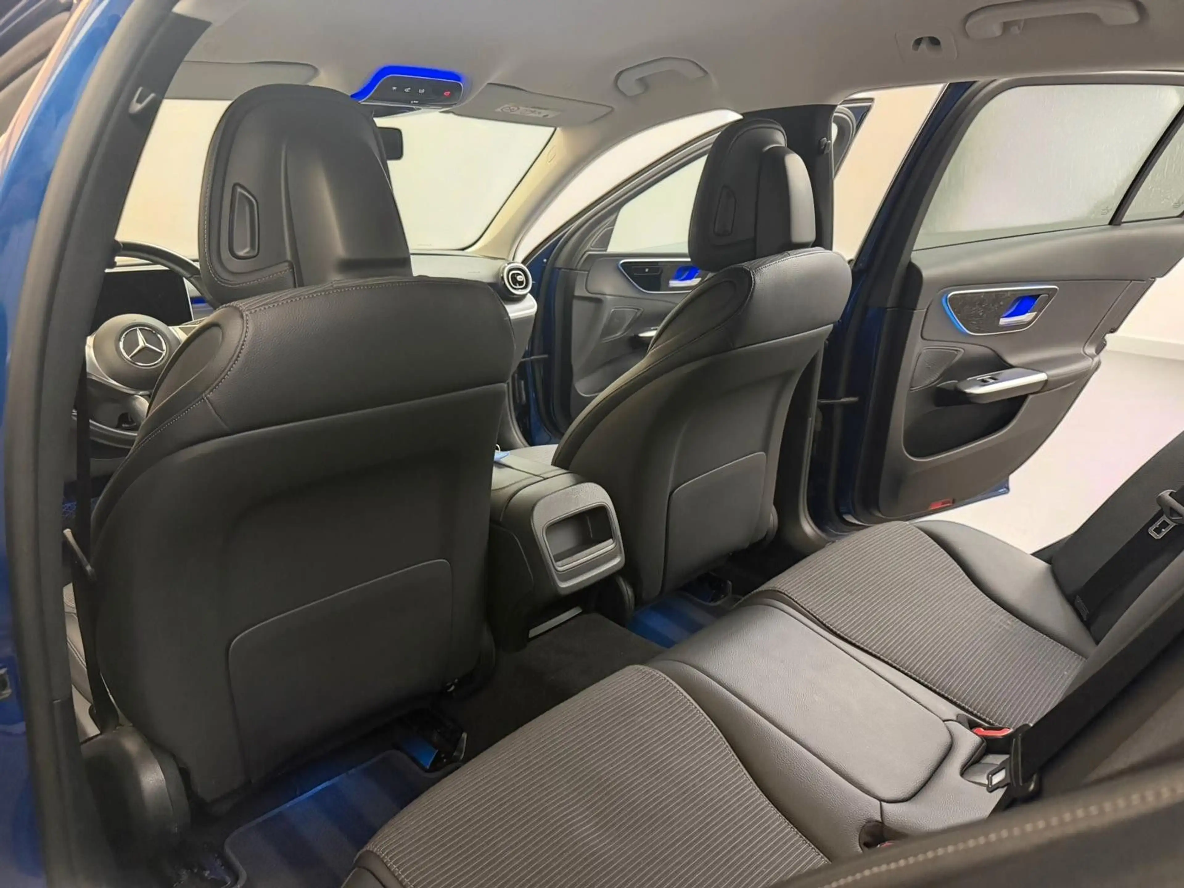 Mercedes-Benz C 220 C220d T 2x Avantgarde DISTR+*LED*AHK*360*MASSAGE — photo 14