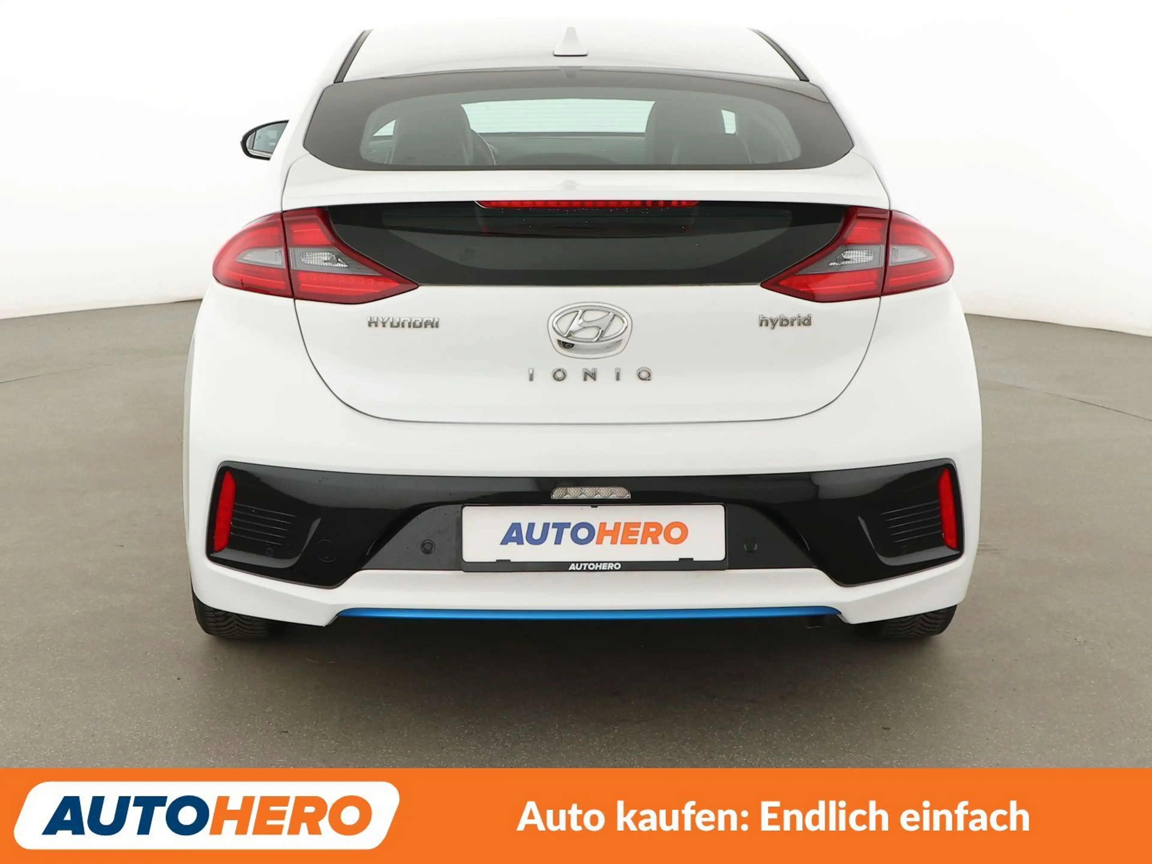 Hyundai IONIQ 1.6 Hybrid Premium Aut.*NAV*ACC*CAM*PDC*SHZ*ALU* — photo 5