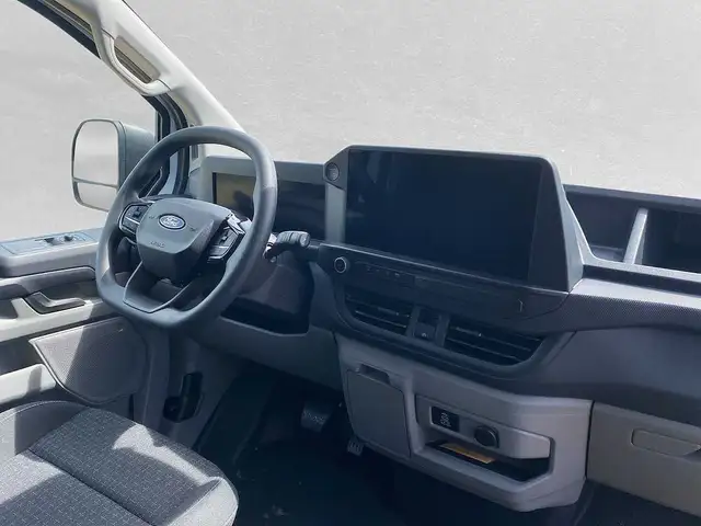 Ford Transit Custom view 4