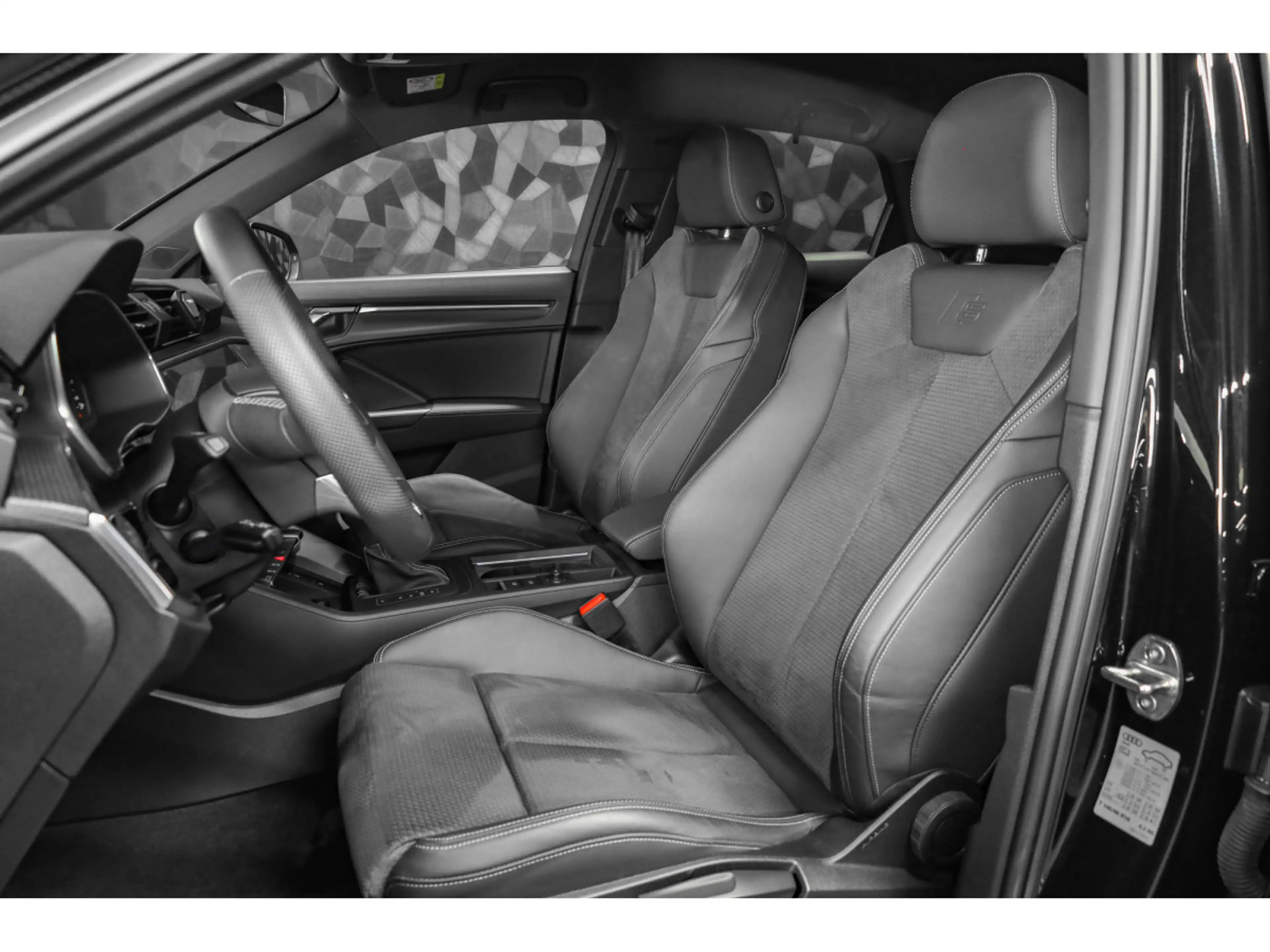 Audi Q3 Sportback 40 TFSI S-Line QUATTRO — photo 9