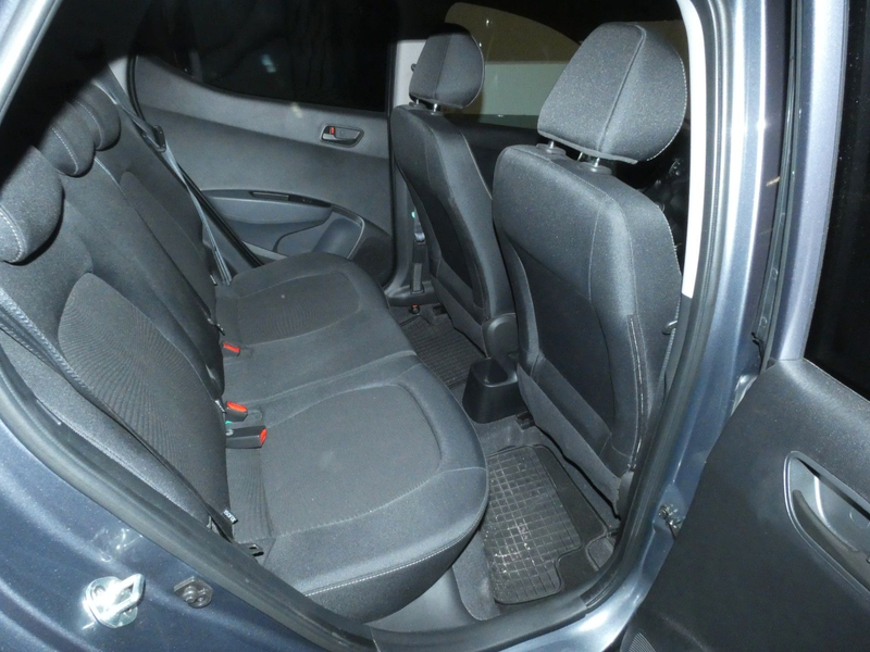Hyundai i10 YES! Plus*NAVI*EURO 6*SHZ*LKH*NAVI*PDC* — photo 11
