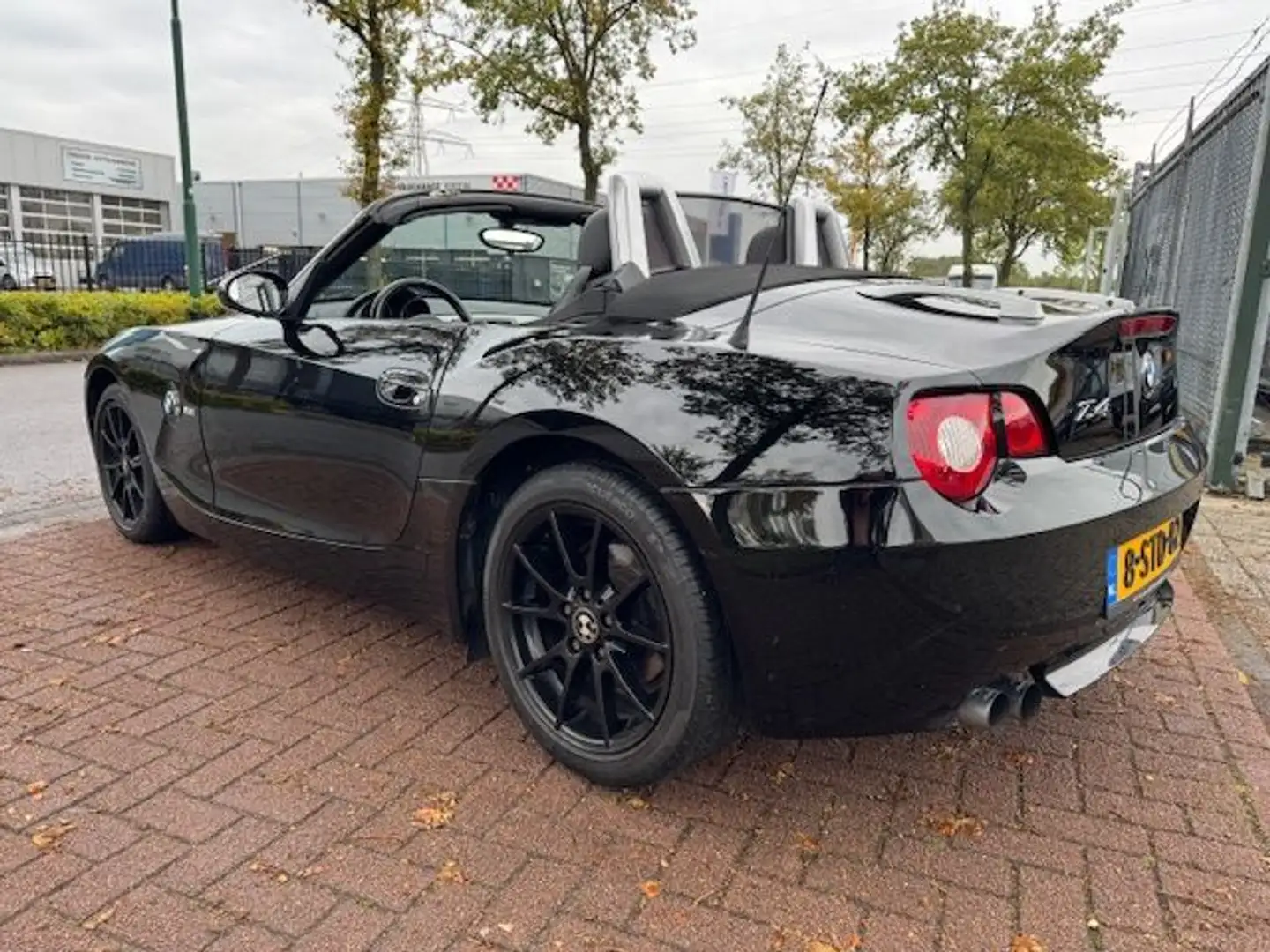 BMW Z4 Roadster 2.2i 6 Cilinder 142.000km Nette Auto Zwart - 2
