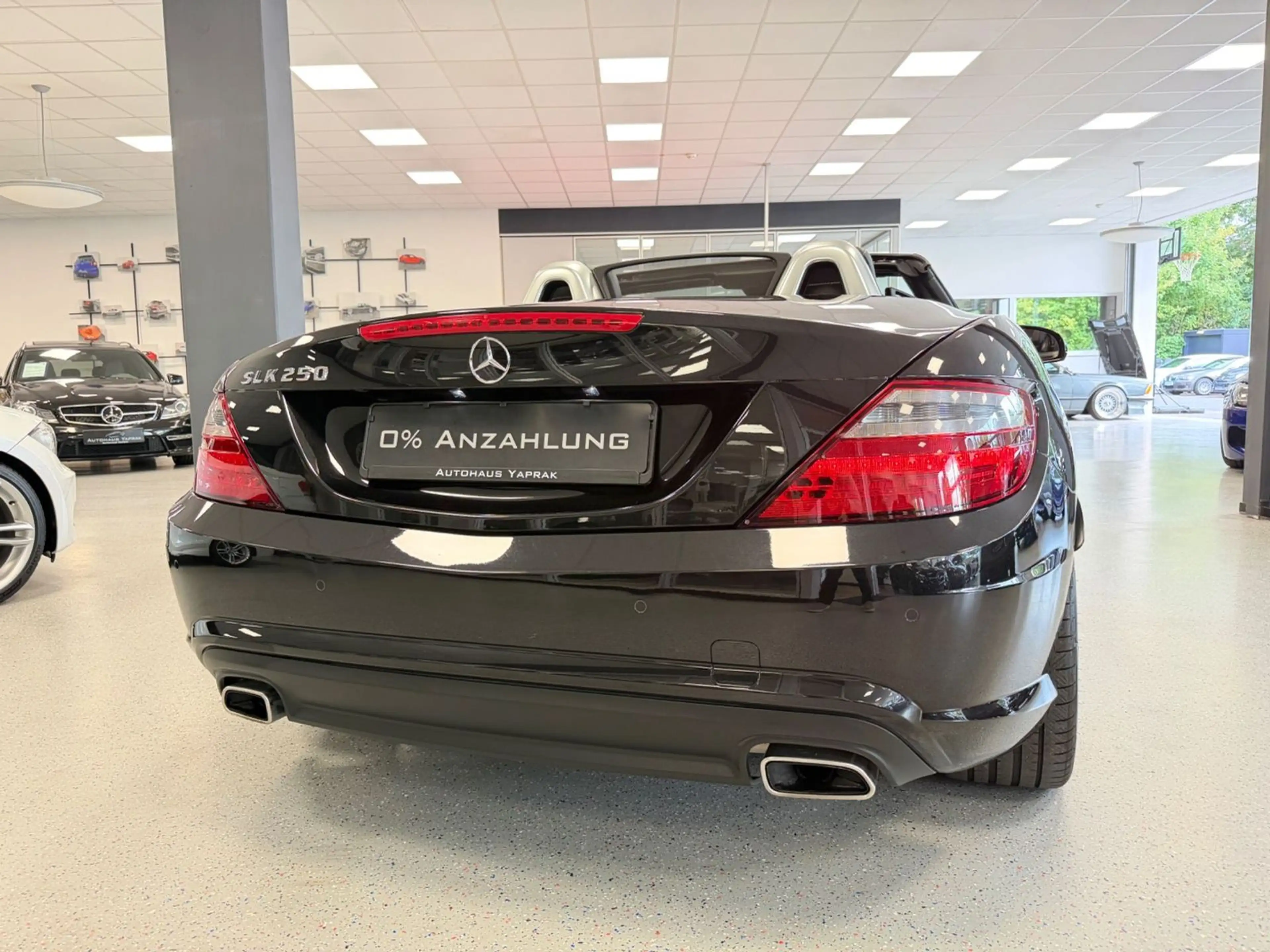 Mercedes-Benz SLK 250 AMG-Line|H/K|Airscarf|Leder|Pano|Service — photo 13