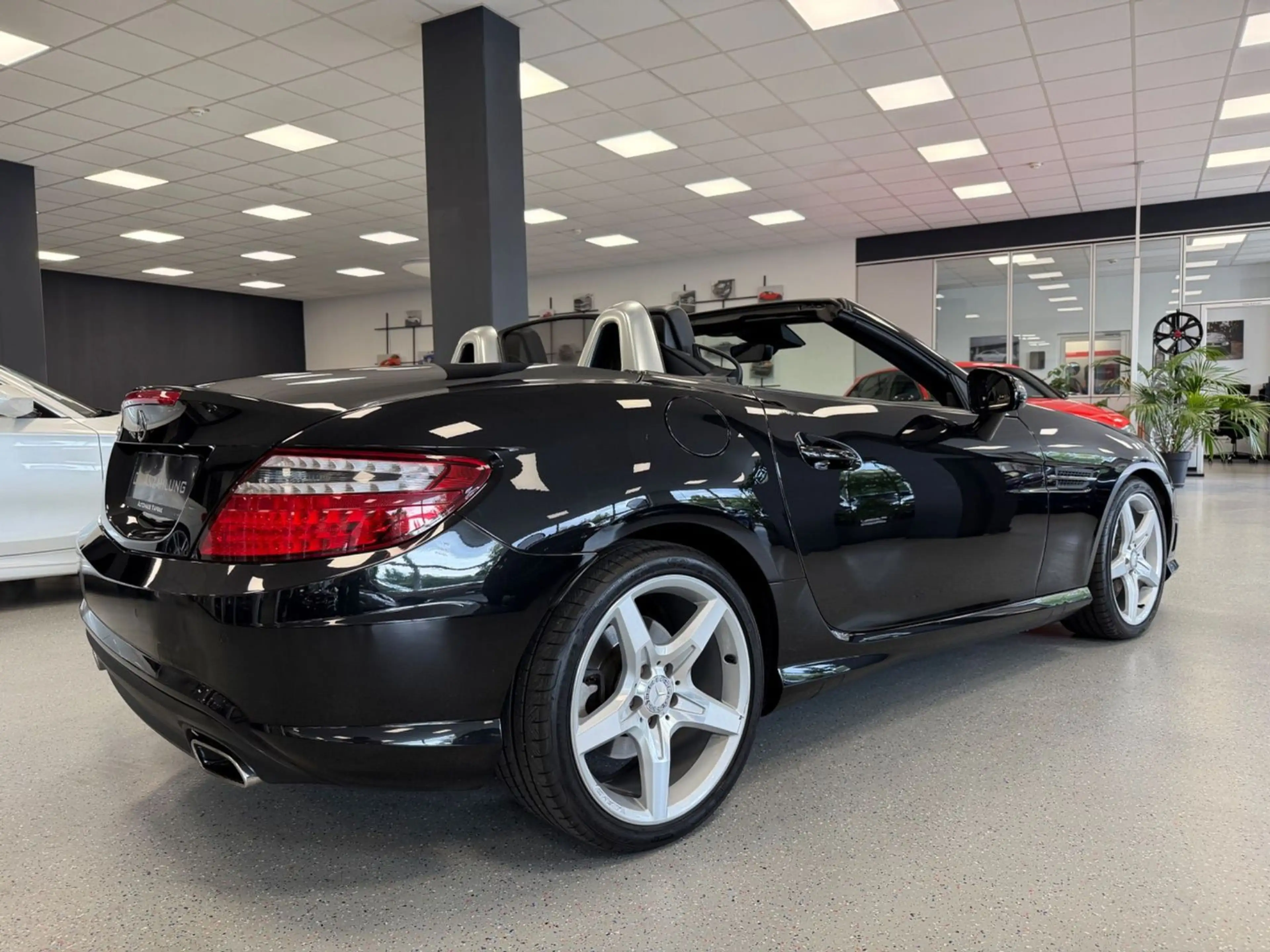 Mercedes-Benz SLK 250 AMG-Line|H/K|Airscarf|Leder|Pano|Service — photo 11
