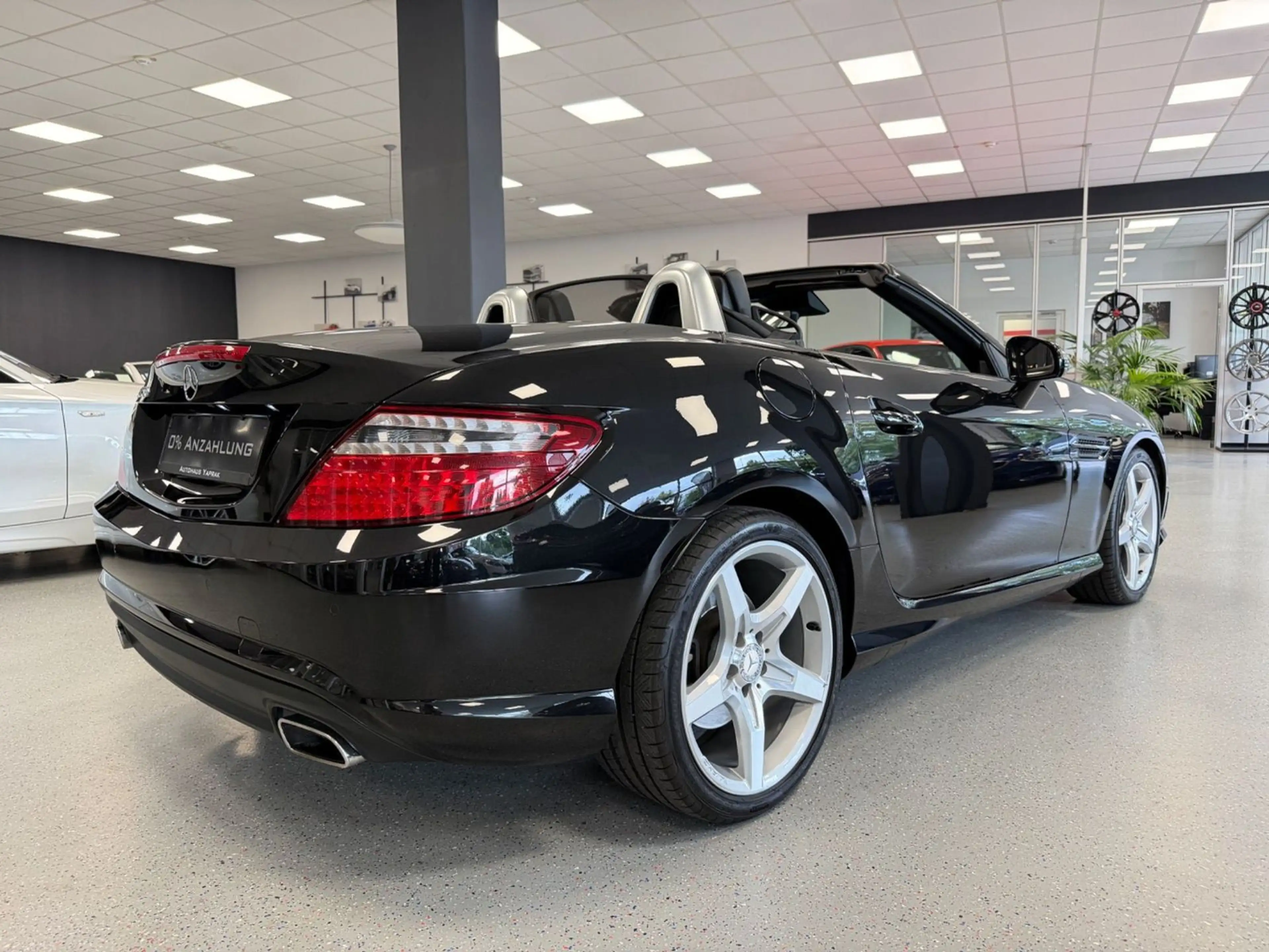Mercedes-Benz SLK 250 AMG-Line|H/K|Airscarf|Leder|Pano|Service — photo 12