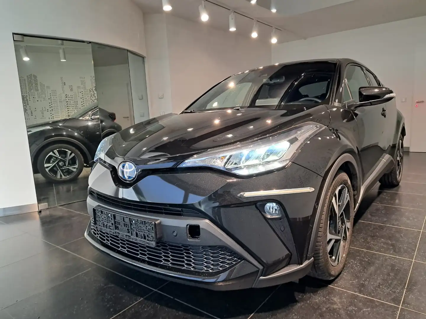 Toyota C-HR 1.8 TeamD wenig KM* Parksensoren*Sitzheizung Zwart - 1