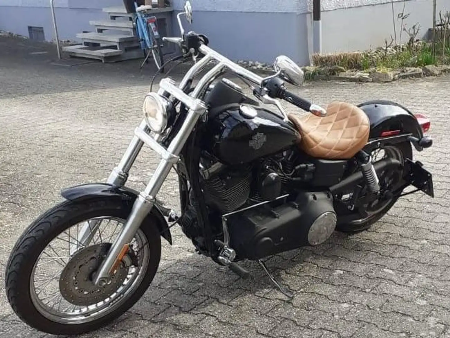 Harley-Davidson Street Bob Dyna Fekete - 1