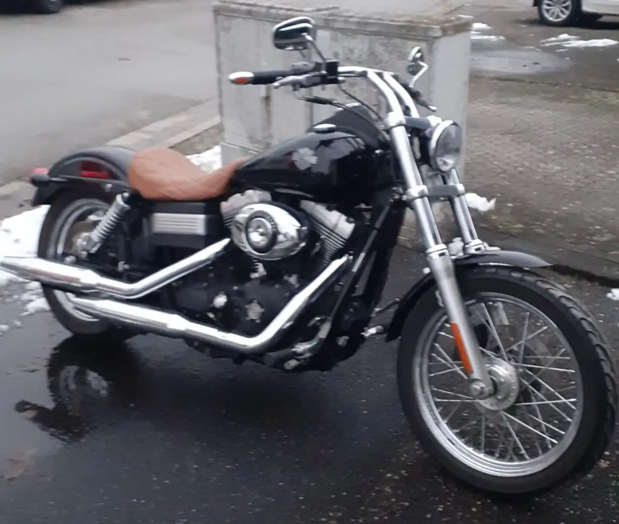 Harley-Davidson Street Bob Dyna Fekete - 2