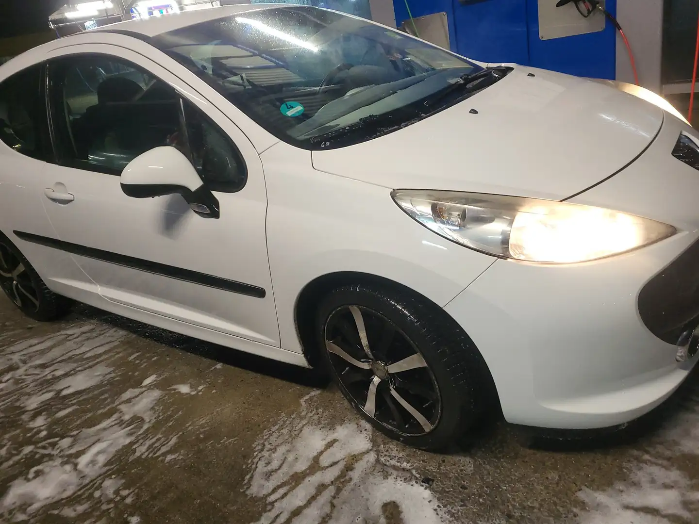 Peugeot 207 207 3-Türer 95 VTi Tendance - 1