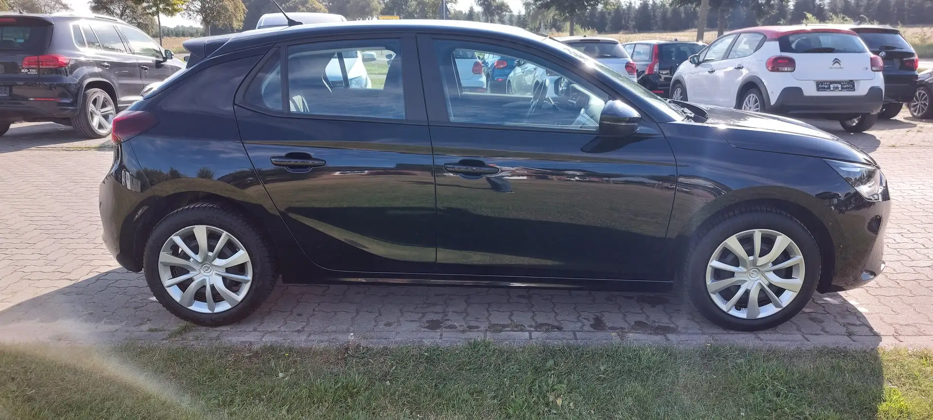 Opel Corsa Edition 1,5D + Navi+Shzg+Carplay+++ Schwarz - 2